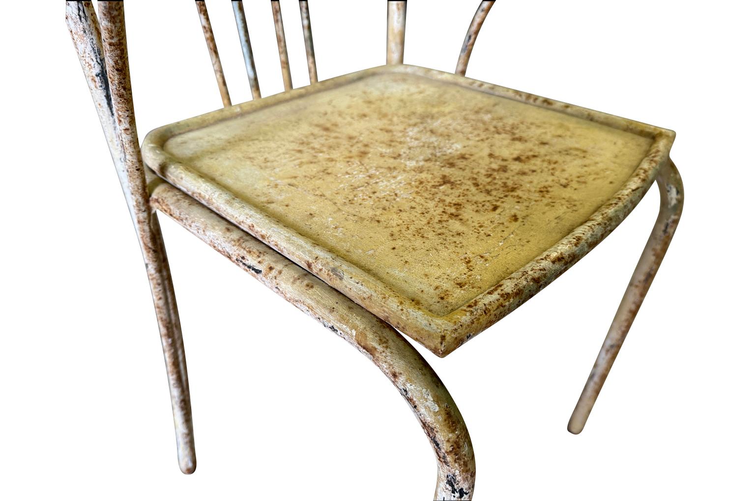 Ensemble de 6 chaises de jardin en fer français en vente 9