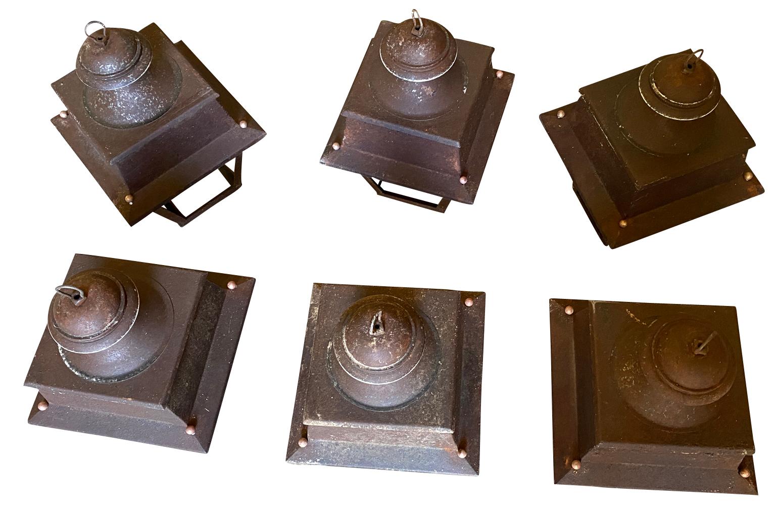 Set of 6 French Iron Lanterns In Good Condition For Sale In Round Top, TX