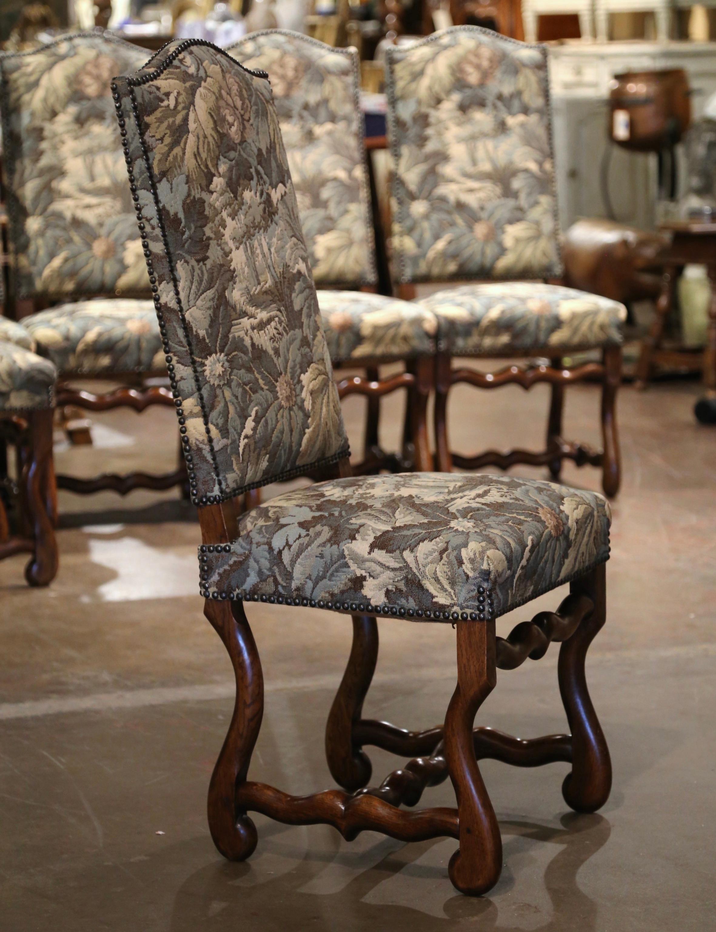 Ensemble de 6 chaises de salle à manger françaises Louis XIII sculptées en os de mouton avec tapisserie 3