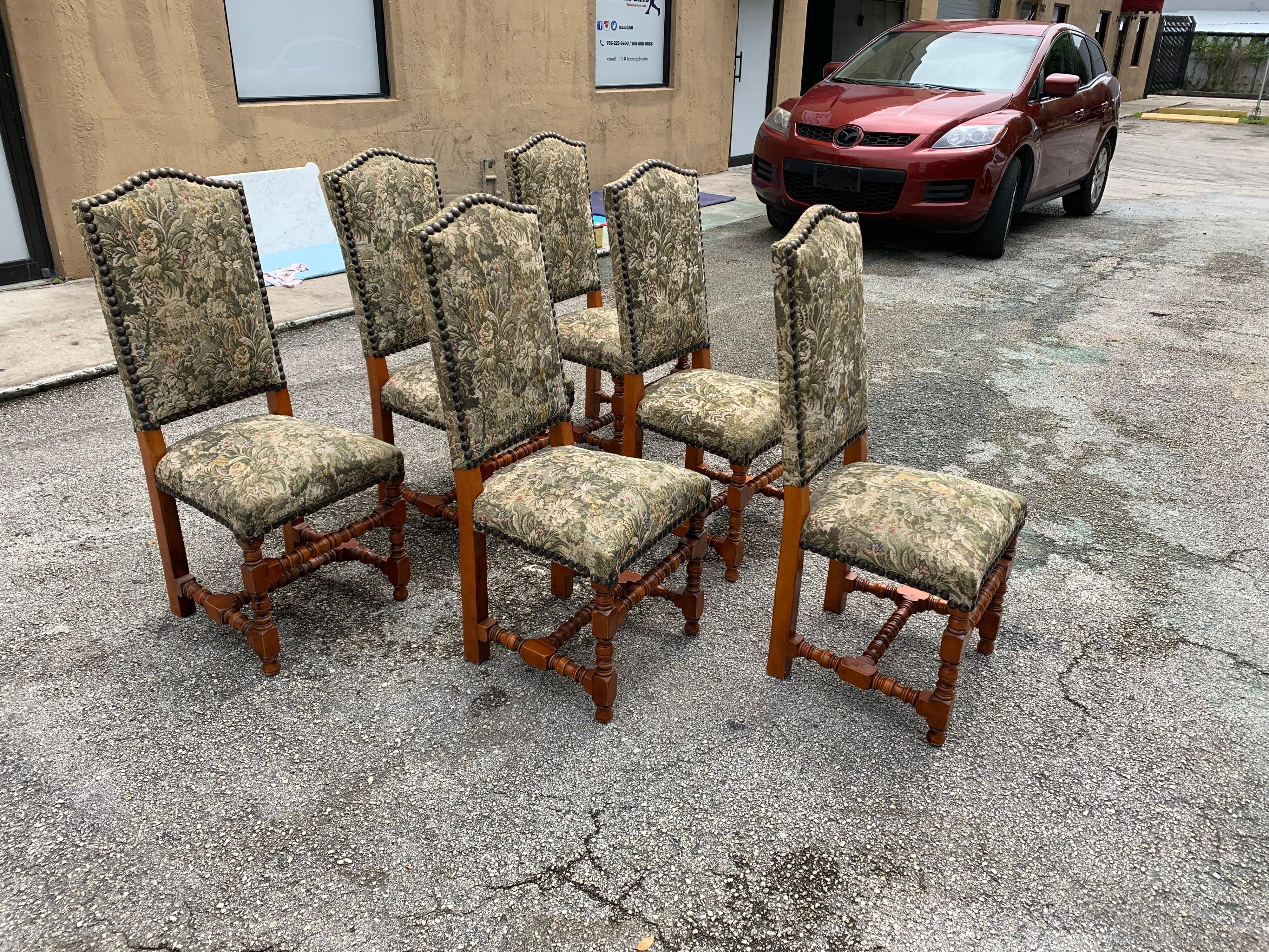 Set of 6 French Louis XIII Style Solid Walnut Dining Chairs 1900s In Good Condition For Sale In Hialeah, FL