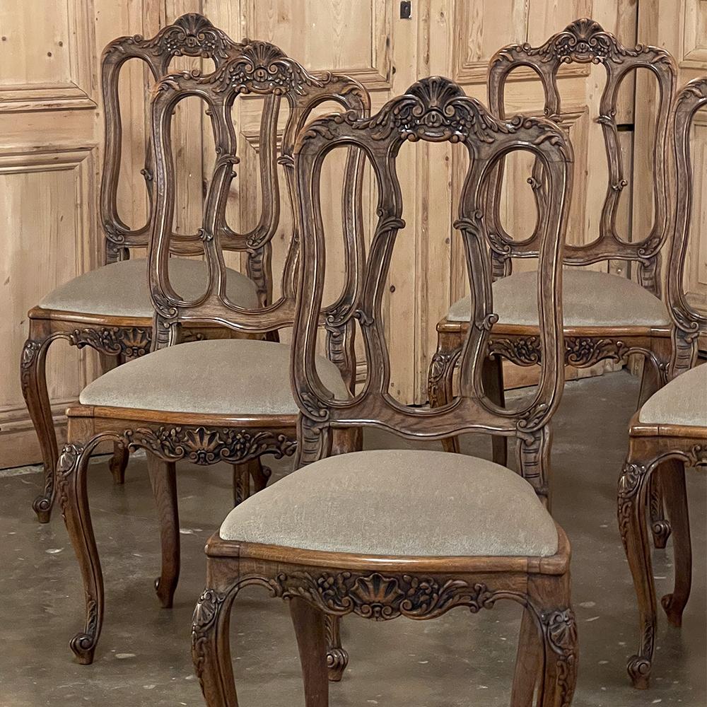 Ensemble de 6 chaises de salle à manger françaises Louis XV en mohair Bon état - En vente à Dallas, TX