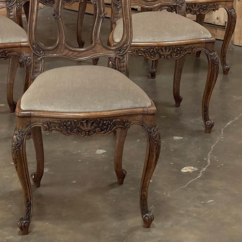 Ensemble de 6 chaises de salle à manger françaises Louis XV en mohair en vente 1