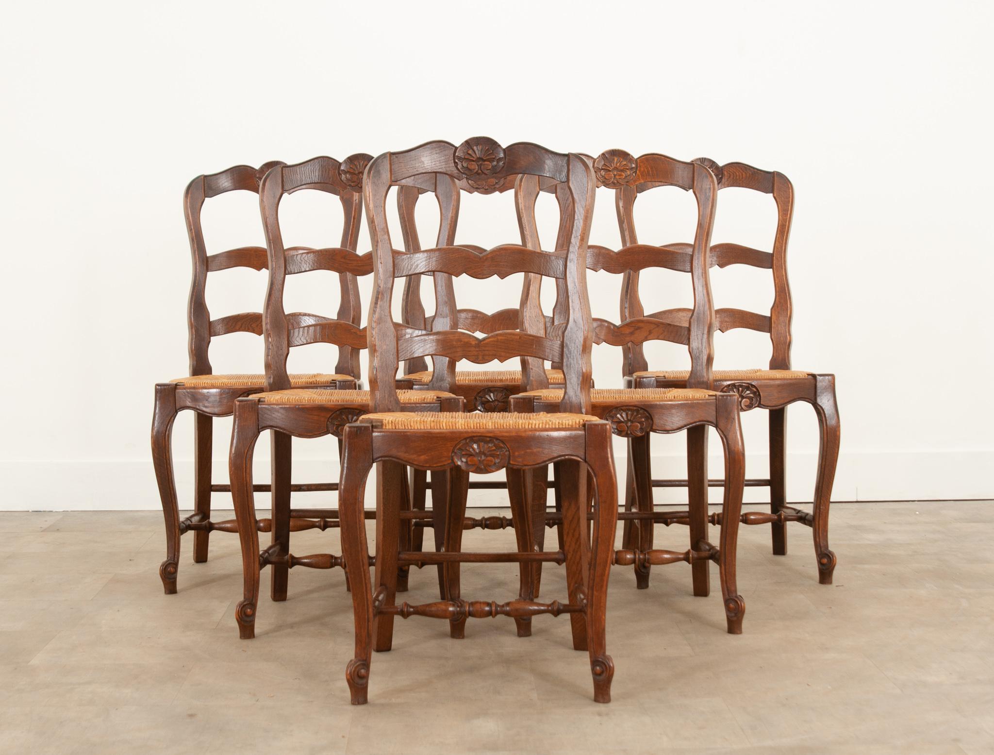 Turned Set of 6 French Louis XV Style Dining Chairs