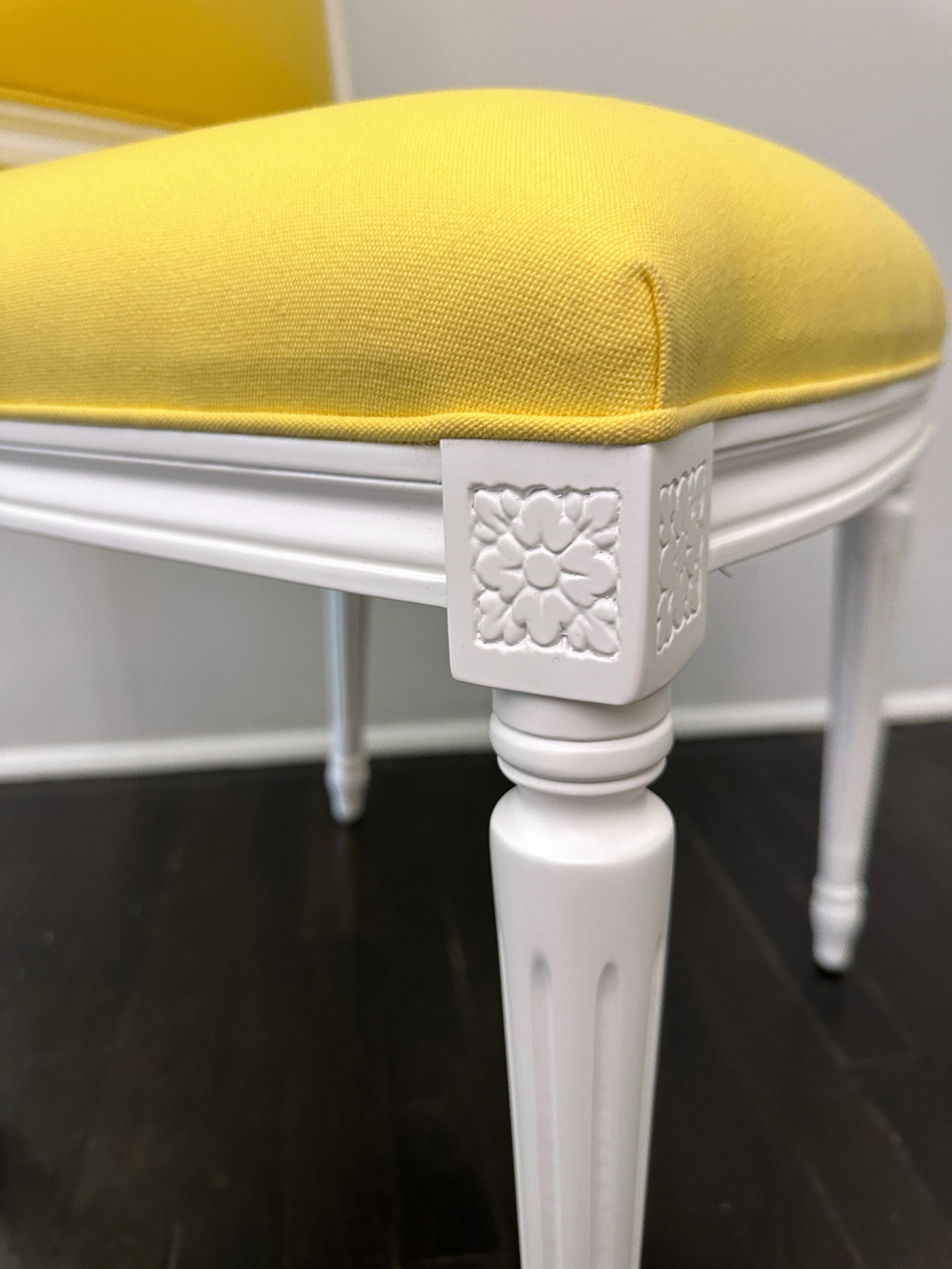 Set di 6 sedie francesi in stile Luigi XVI con schienale quadrato imbottito in vendita 7