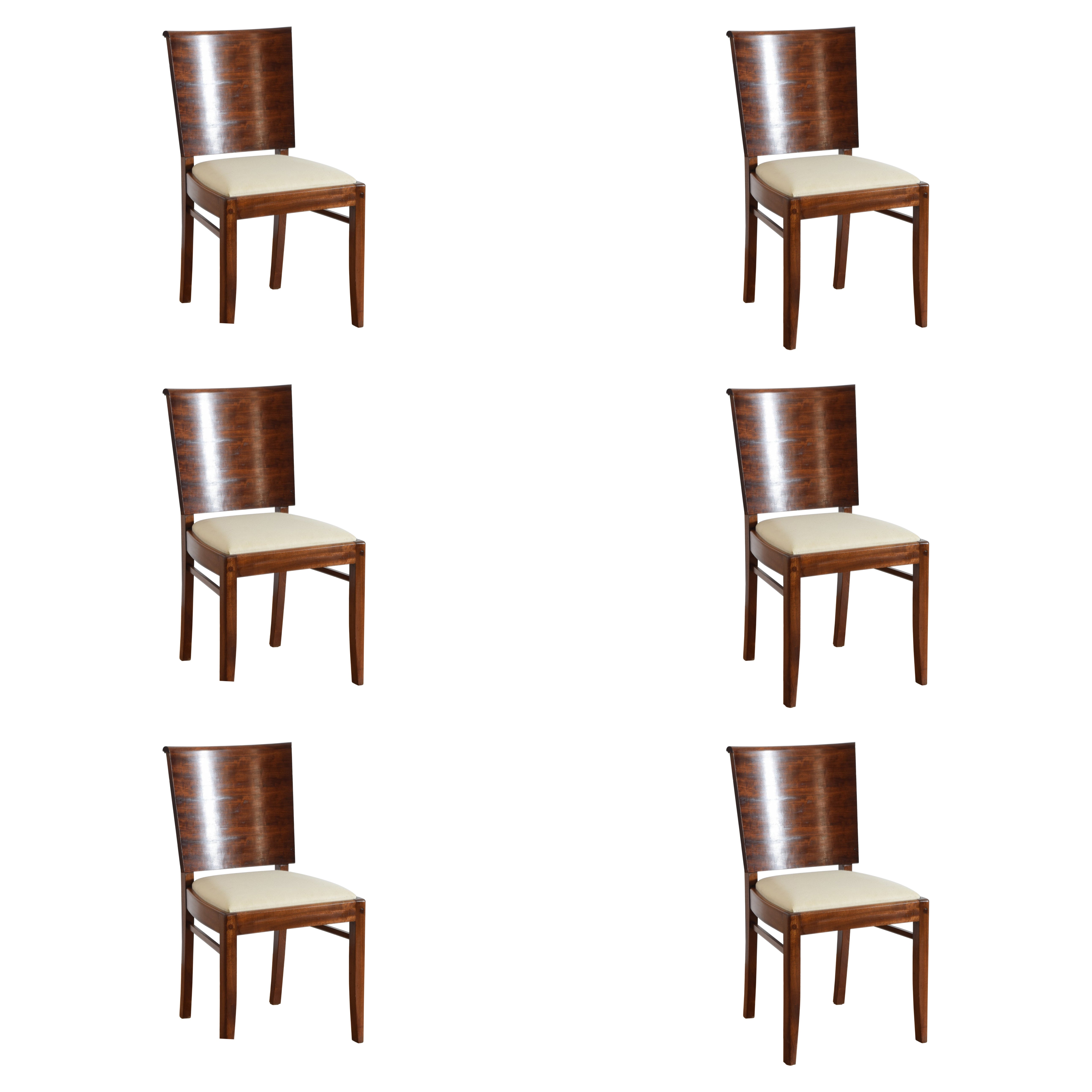 Set di 6 sedie da pranzo francesi della metà del XX secolo in legno di noce e imbottite in vendita