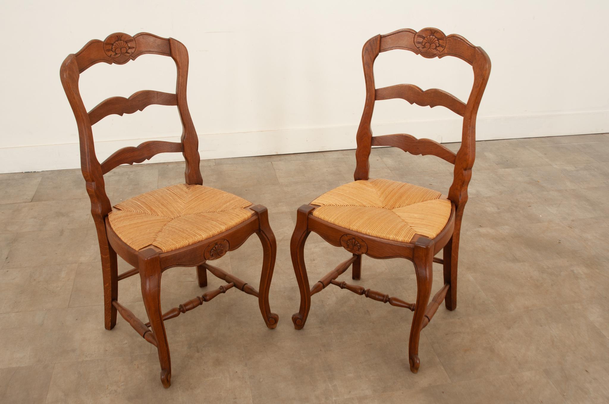 Set of 6 French Oak Rush Seat Dining Chairs 1
