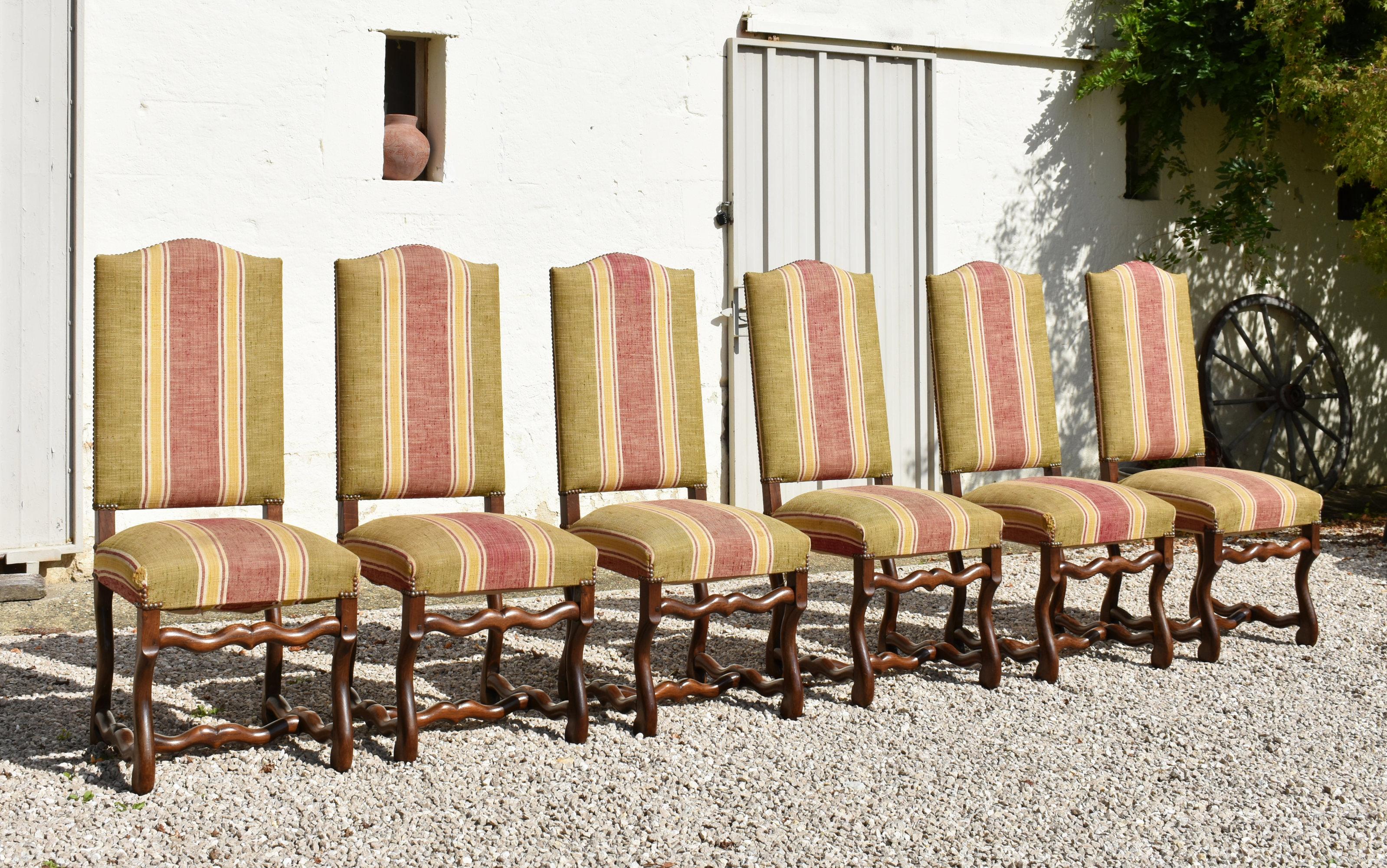 Polished Set of 6 French Os de Mouton Dining Chairs in Oak Style Louis XIII For Sale