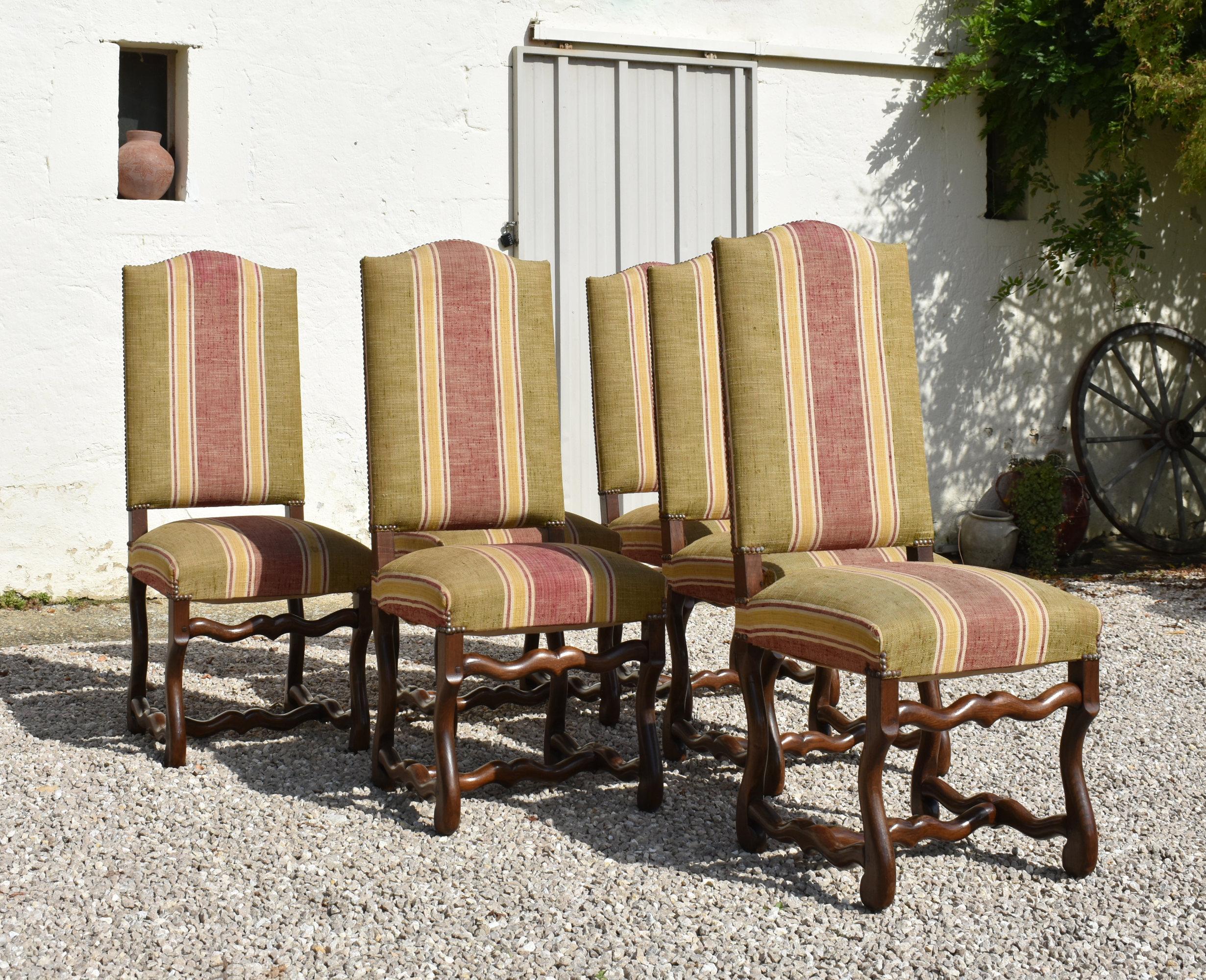 Metal Set of 6 French Os de Mouton Dining Chairs in Oak Style Louis XIII For Sale