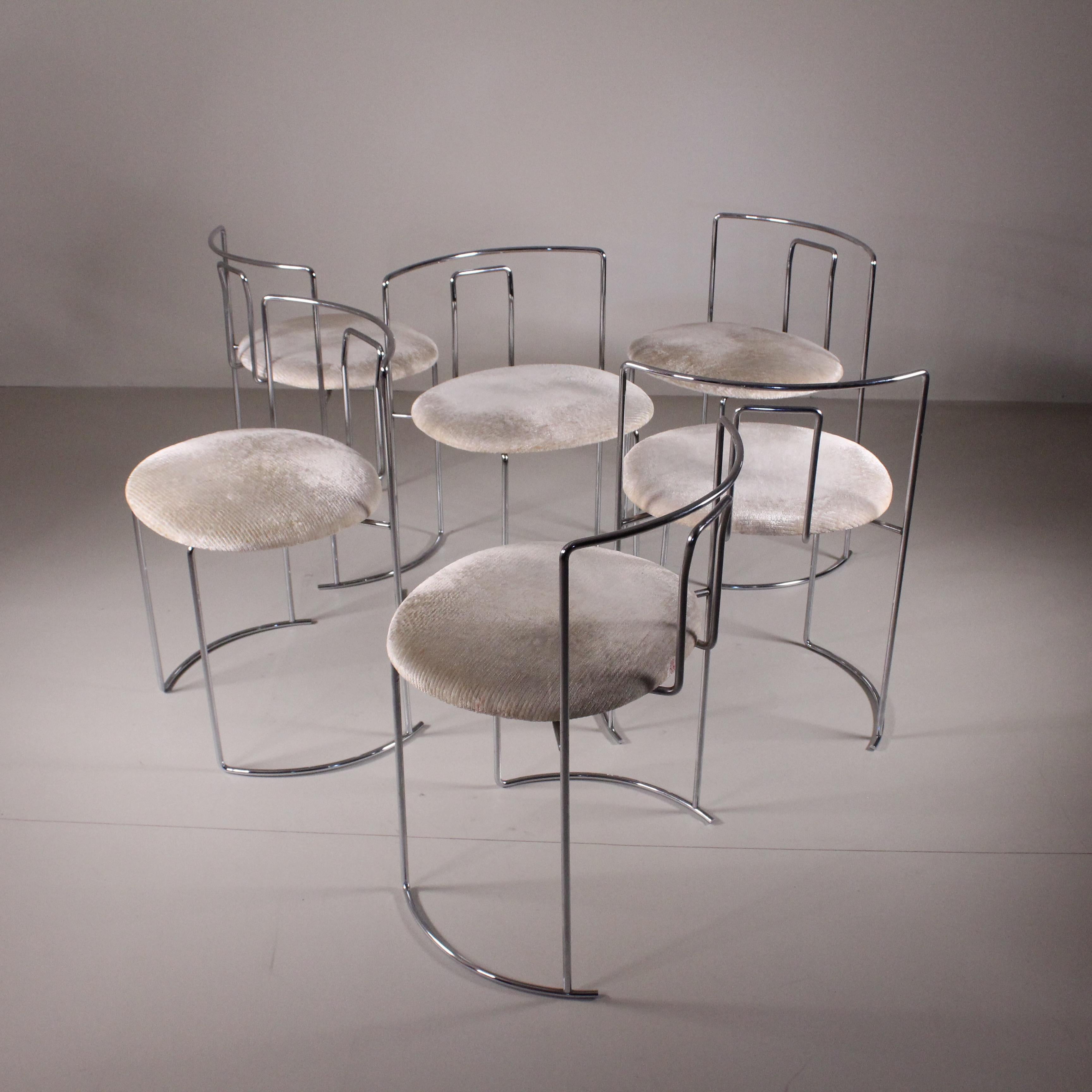 Set di 6 sedie Gaja, Kazuhide Takahama, Cassina, 1974 Circa. Kazuhide Takahama's Set of 6 Gaja Chairs, designed for Cassina in 1974, epitomizes timeless sophistication. Renowned for his minimalist approach, Takahama created a harmonious blend of
