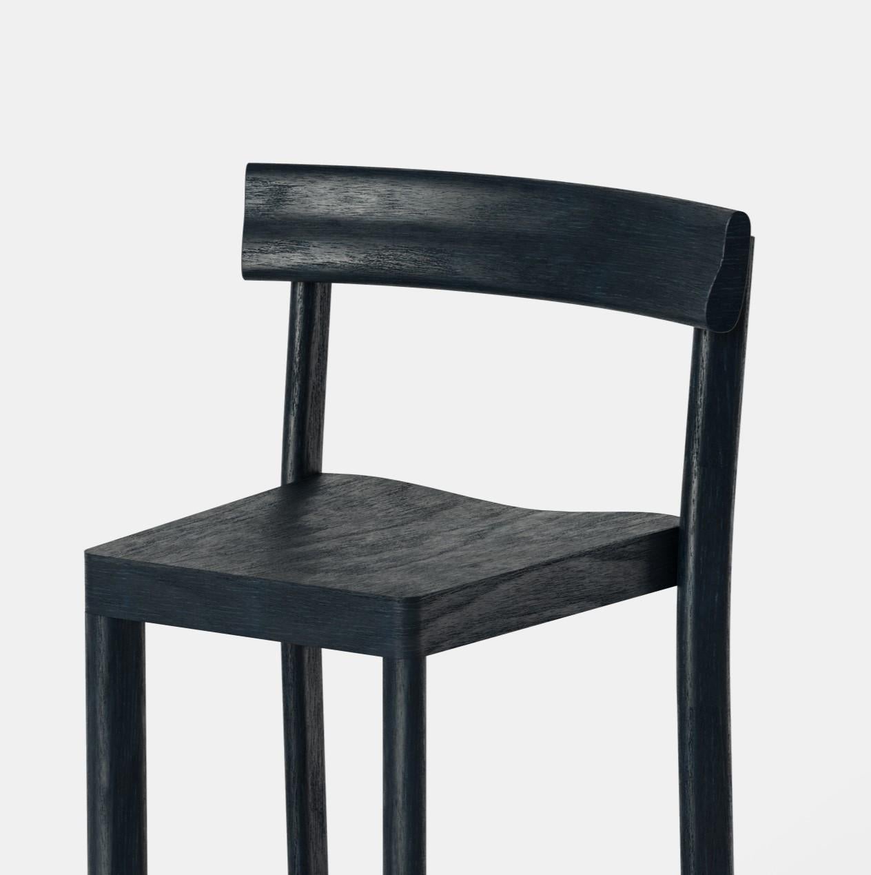 Postmoderne Ensemble de 6 chaises de comptoir Galta 65 en chêne noir par Kann Design en vente