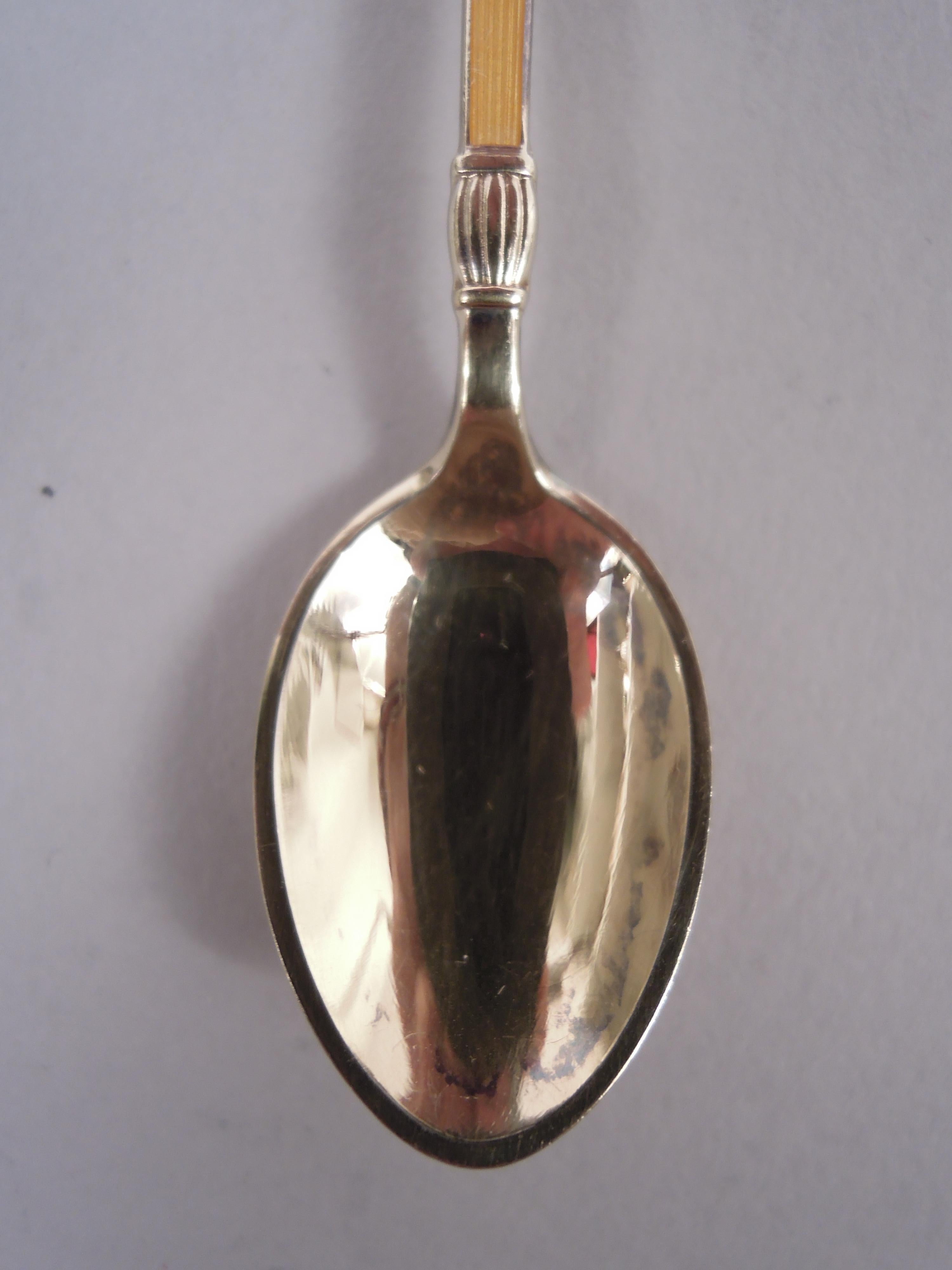 Argent sterling Ensemble de 6 cuillères à demi-tasse danoises modernes en émail Georg Jensen USA en vente