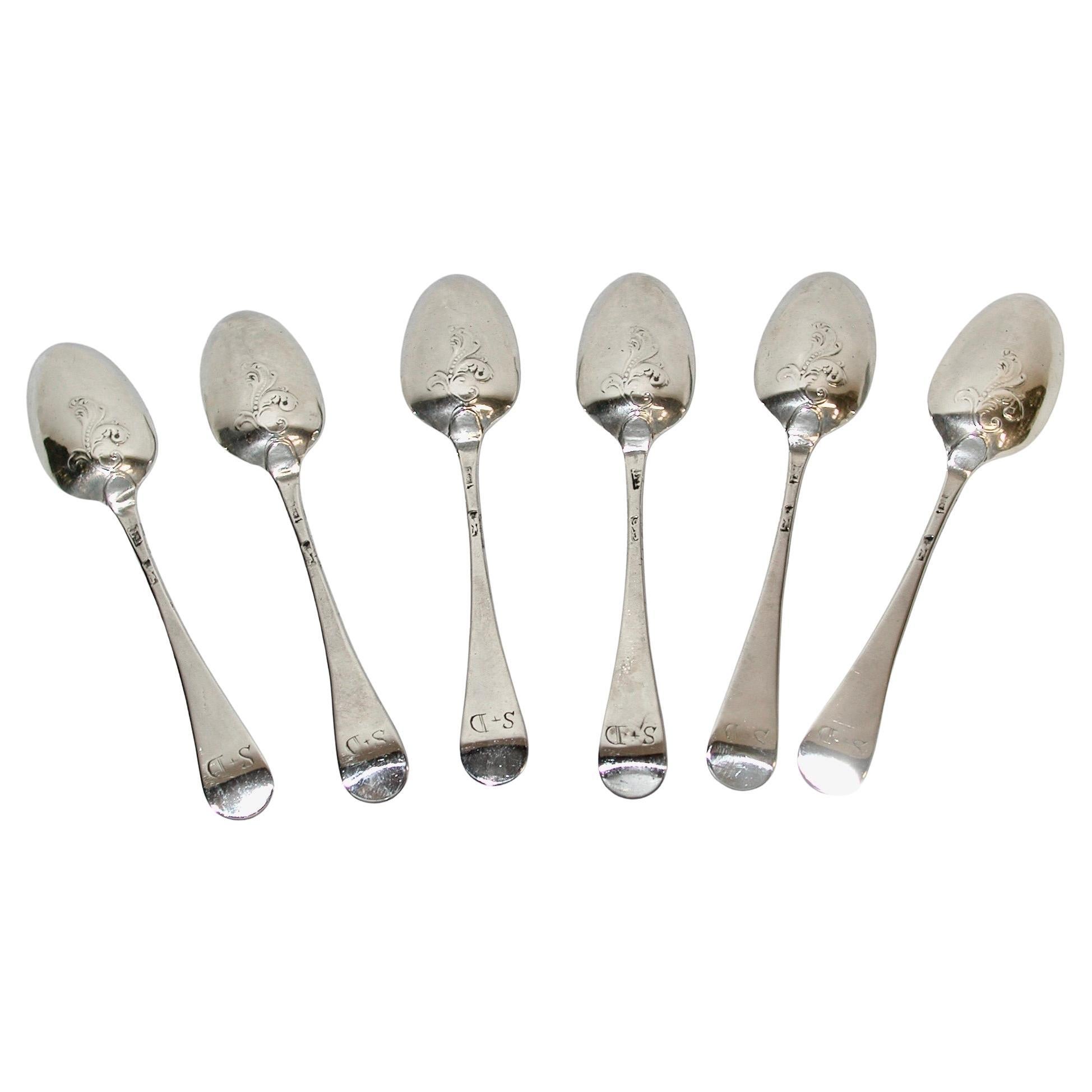Juego de 6 cucharillas de plata George 111 con fondo de pergamino fechadas hacia 1760 James Tookey