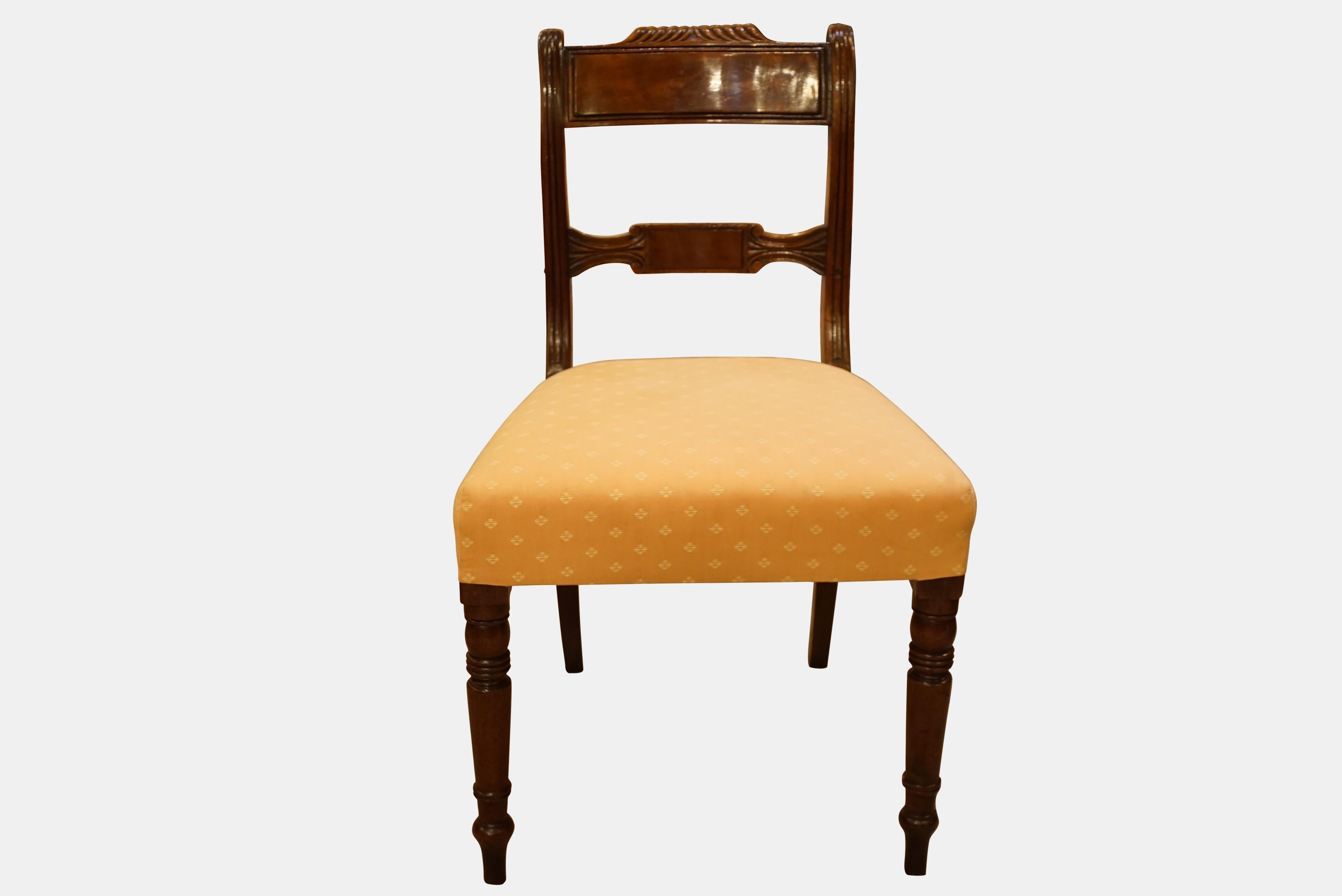 Set of 6 George IV Mahogany Dining Chairs In Good Condition For Sale In Salisbury, GB
