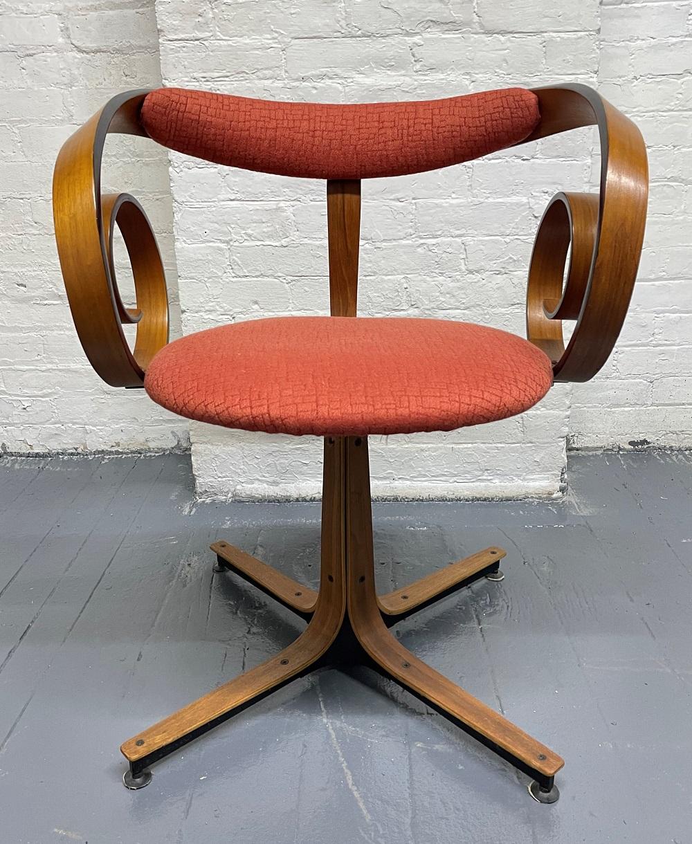 Mid-20th Century Set of 6 George Mulhauser Swivel Chairs for Plycraft For Sale