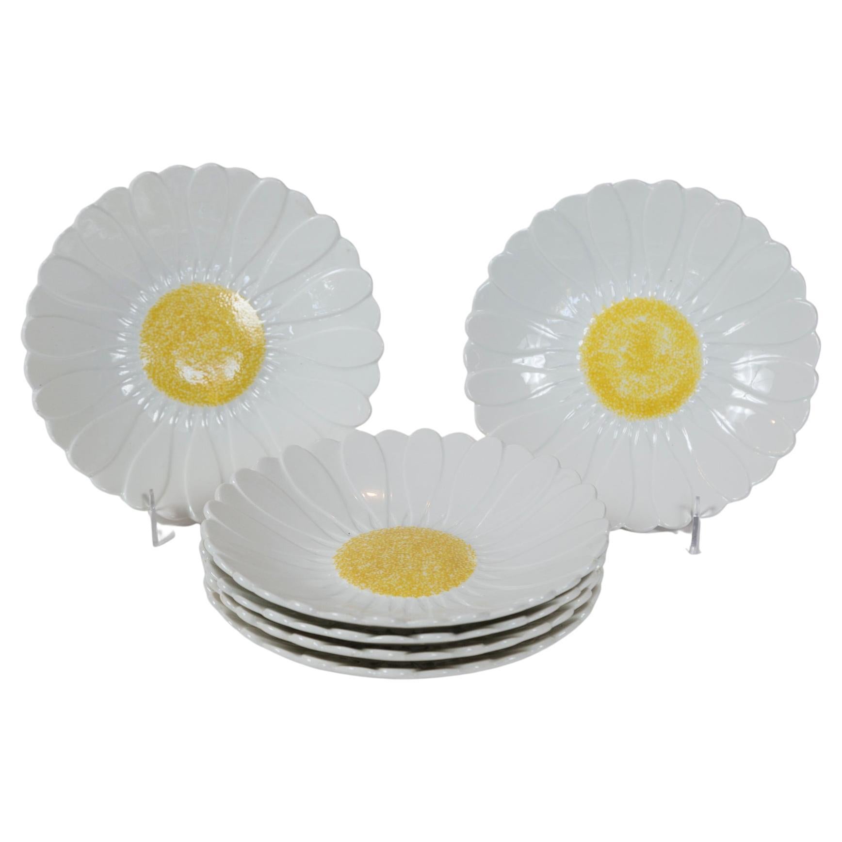 Set of 6 Gien 'Daisy' Plates, France, circa 1950 For Sale at 1stDibs
