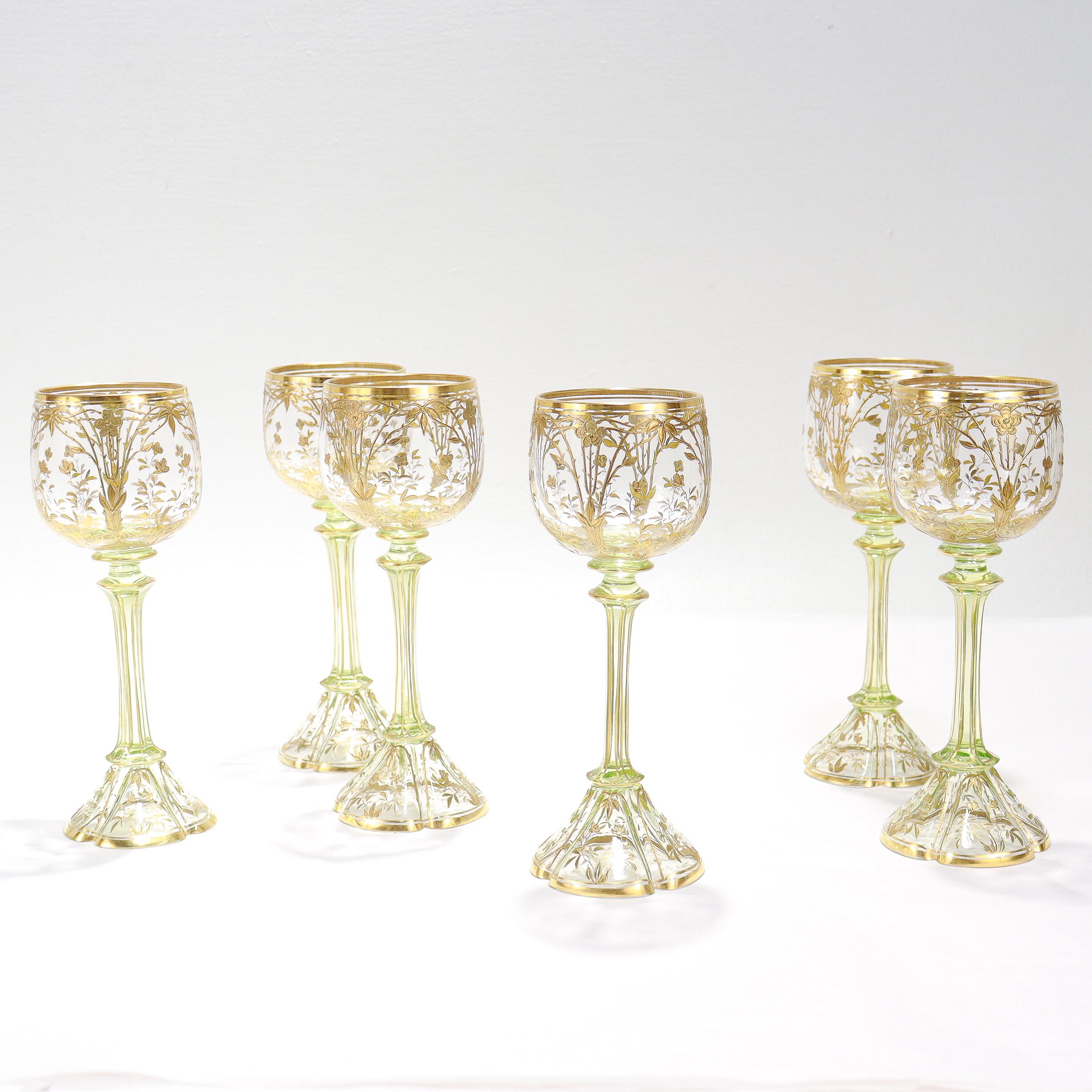 Doré Ensemble de 6 gobelets à vin en verre transparent et vert de style Art nouveau allemand ou bohème en vente