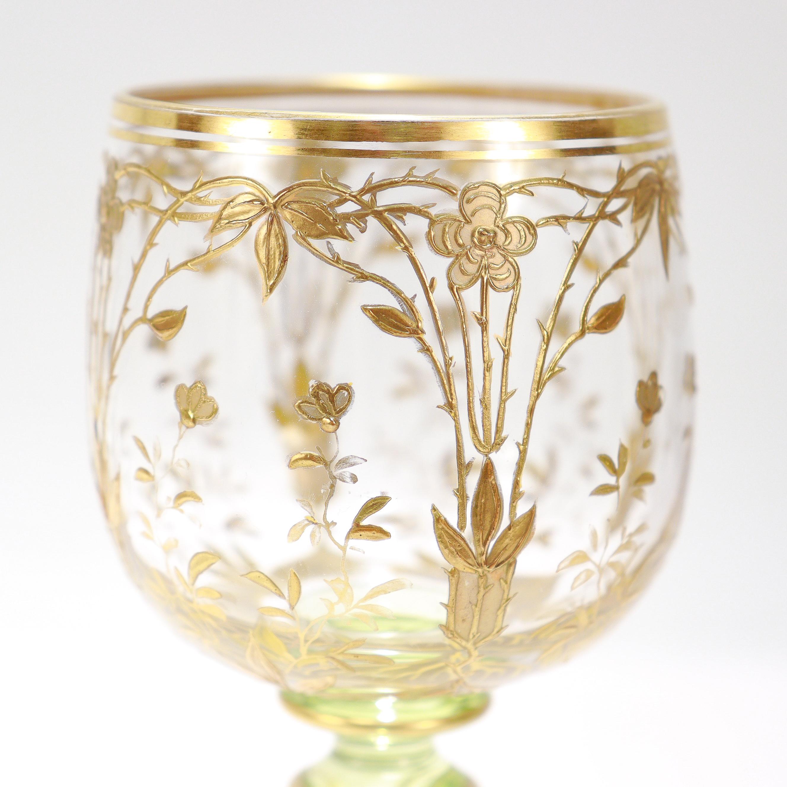 Début du 20ème siècle Ensemble de 6 gobelets à vin en verre transparent et vert de style Art nouveau allemand ou bohème en vente
