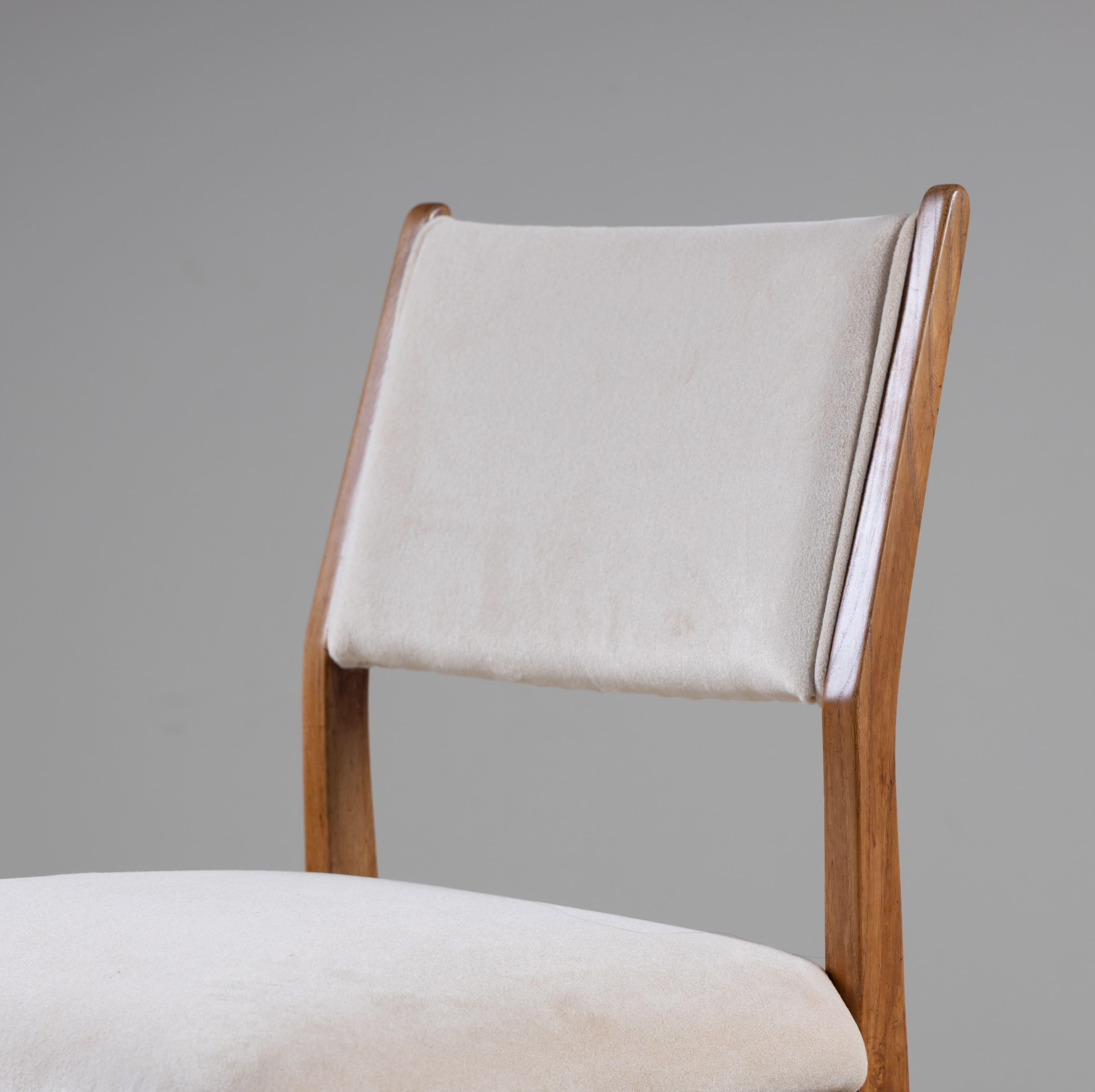 Satz von 6 Stühlen von Gio Ponti für ISA Bergamo, weißer Samt, 1950 im Angebot 5