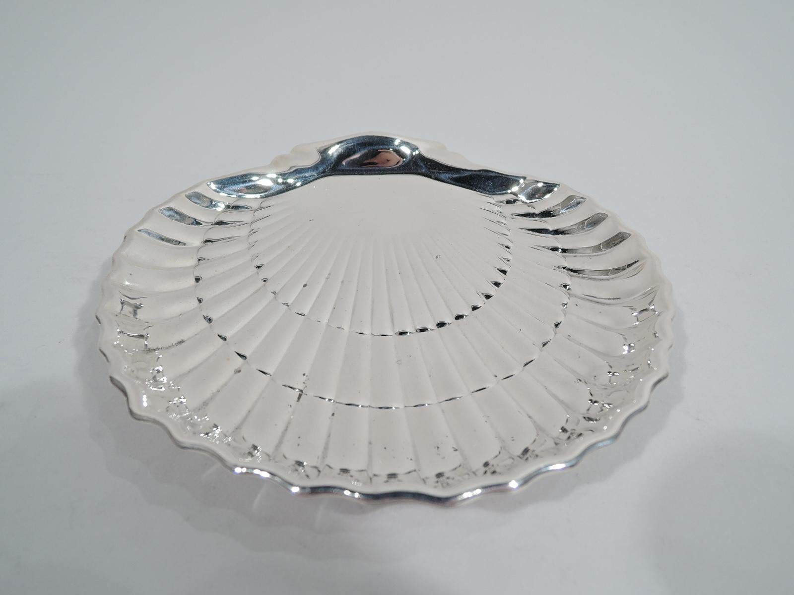 Mid-Century Modern Set of 6 Gorham Sterling Silver Scallop Shell Seafood Plates