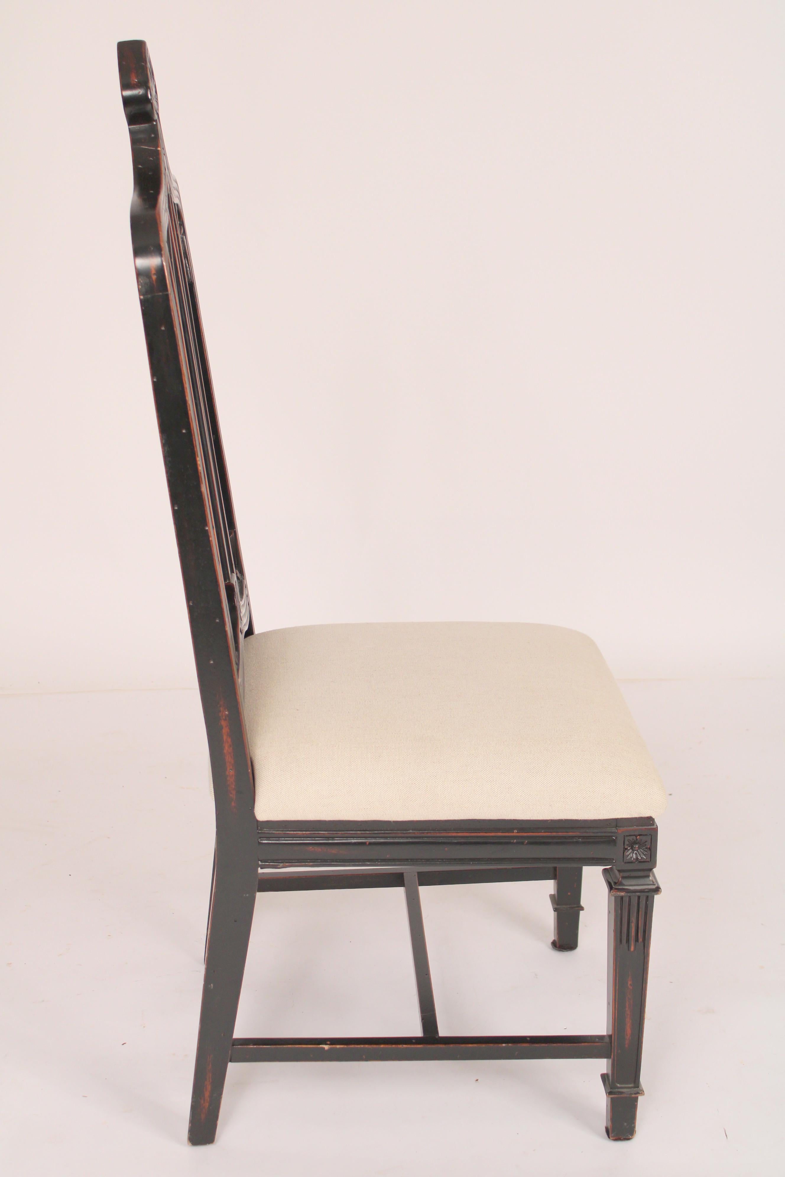 Set of 6 Gothic Revival Style Dining Room Chairs In Good Condition In Laguna Beach, CA