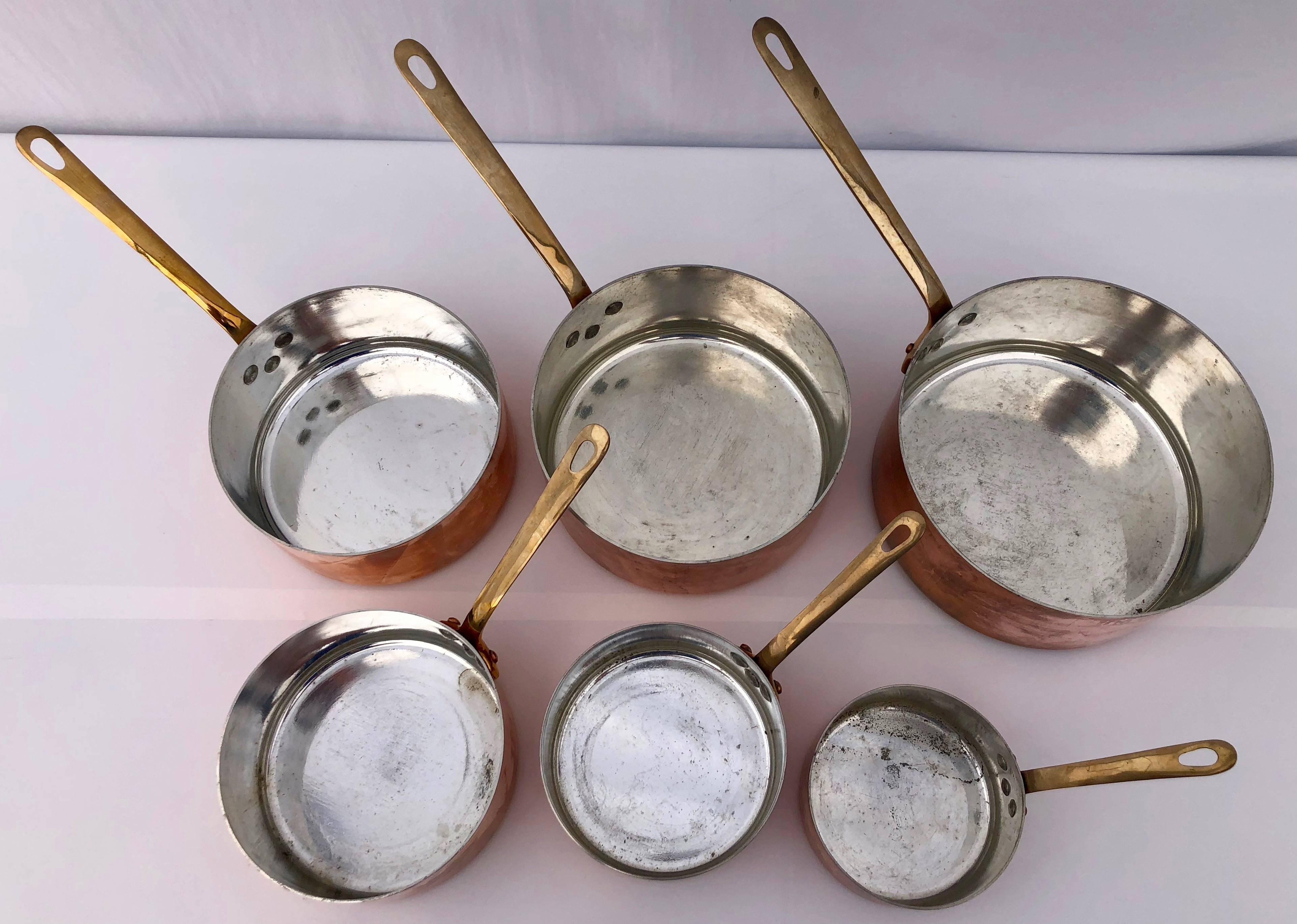 20th Century Set of Six Graduated French Copper Pans, Brass Handles, Semi Professional Grade For Sale