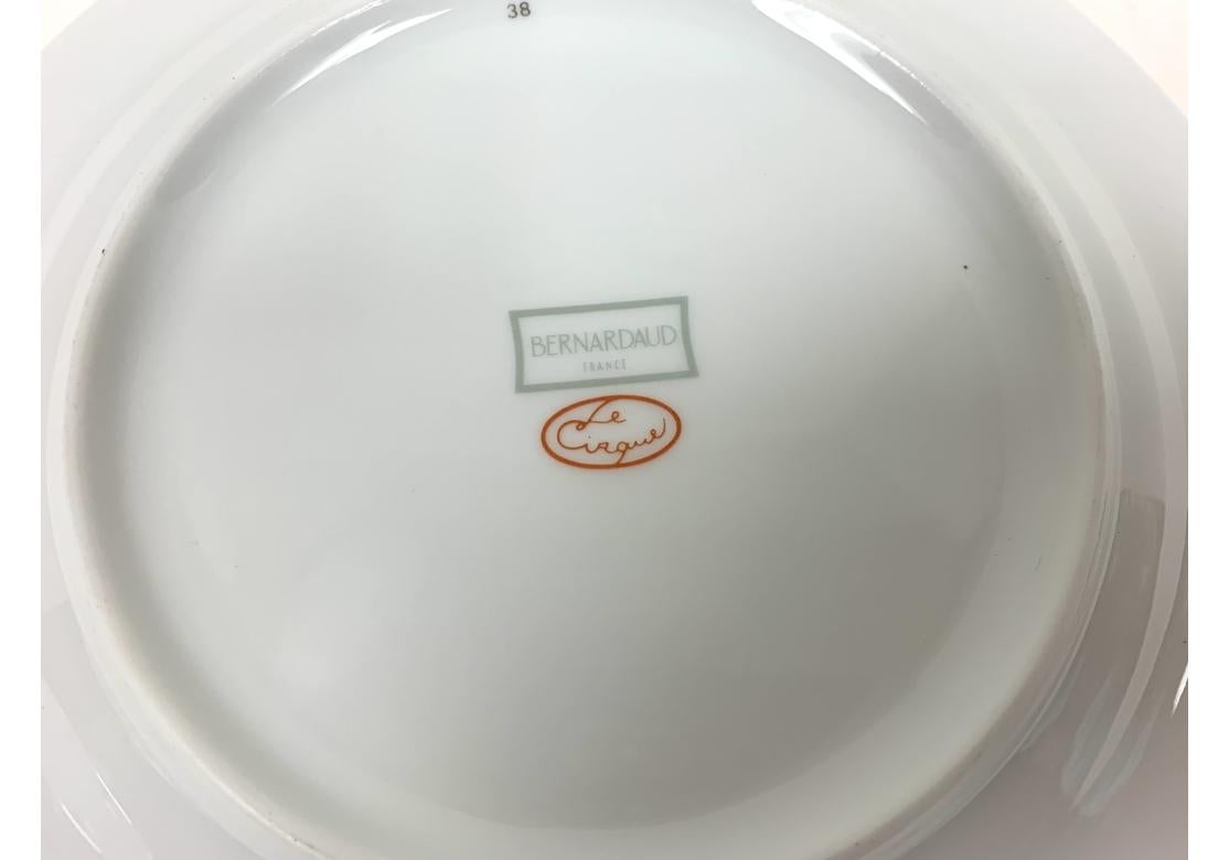 Porcellana Set di 6 pezzi Greene & Greene, Le Cirque N.Y. Piatto da insalata Bernardaud Limoges personalizzato in vendita