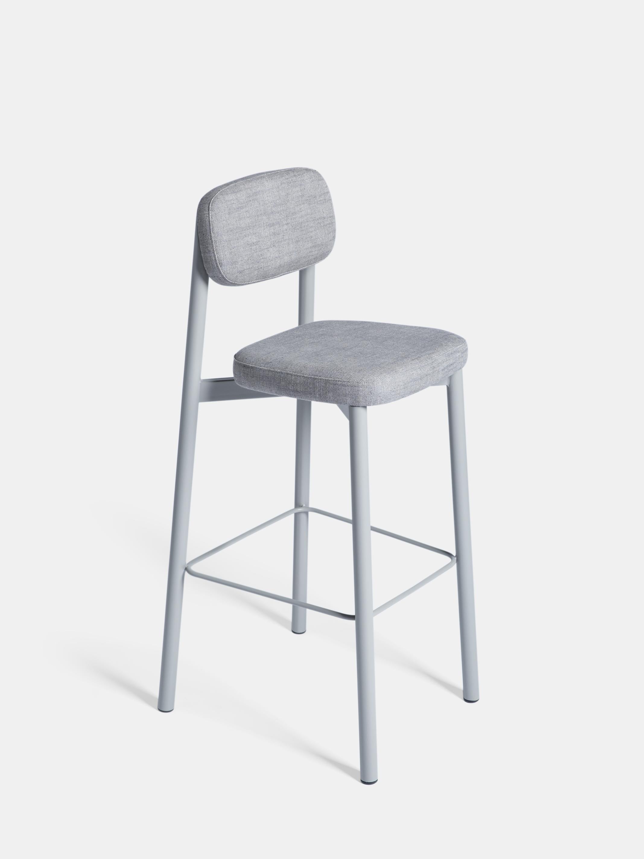 Set of 6 Grey Residence 75 Counter Chairs by Kann Design
Dimensions: D 50 x W 46 x H 103 cm.
Materials: Steel tube, HR foam, fabric upholstery Sahco Ellis 4 (70% viscose, 30 % linen).
Available in other colors.

All of the Residence seats were