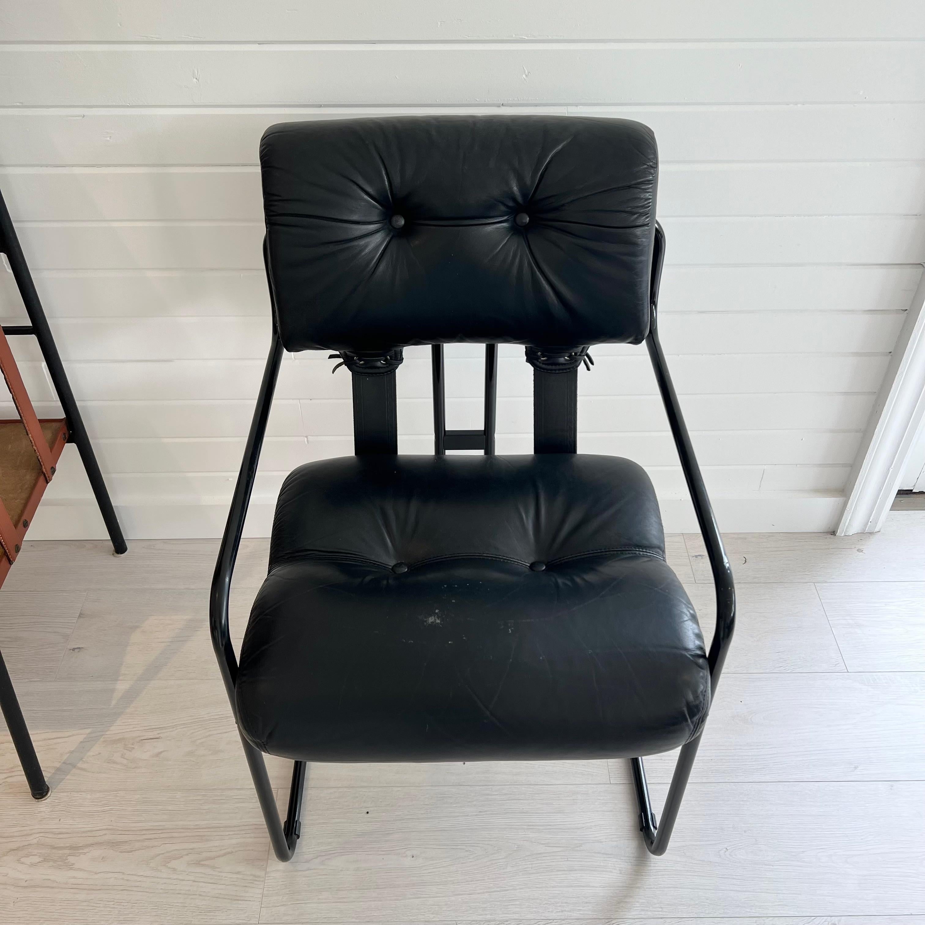 Fin du 20e siècle Ensemble de 6 chaises Guido Faleschini Tucroma en cuir noir, 1980 Italie en vente