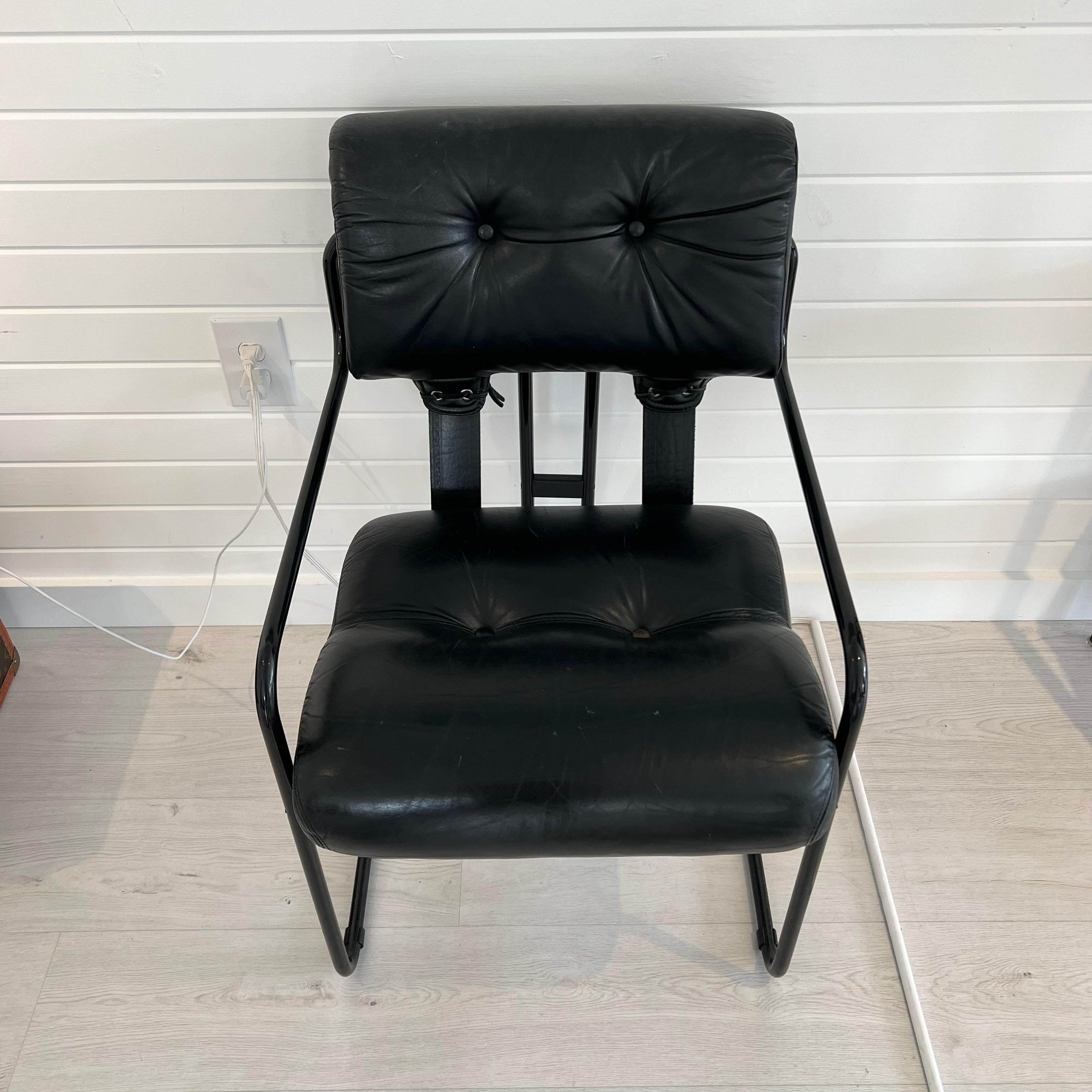 Ensemble de 6 chaises Guido Faleschini Tucroma en cuir noir, 1980 Italie en vente 1