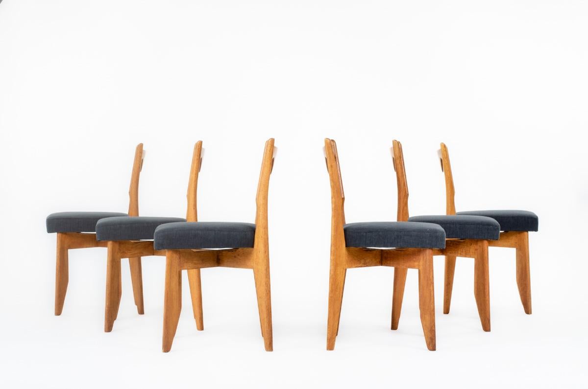 Set of 6 chairs by Robert Guillerme and Jacques Chambron for Votre Maison in the 50s
Structure with four feet and backrest in oak
Seat in foam covered by black linen
Nice patina of time
Some traces of use on the wood