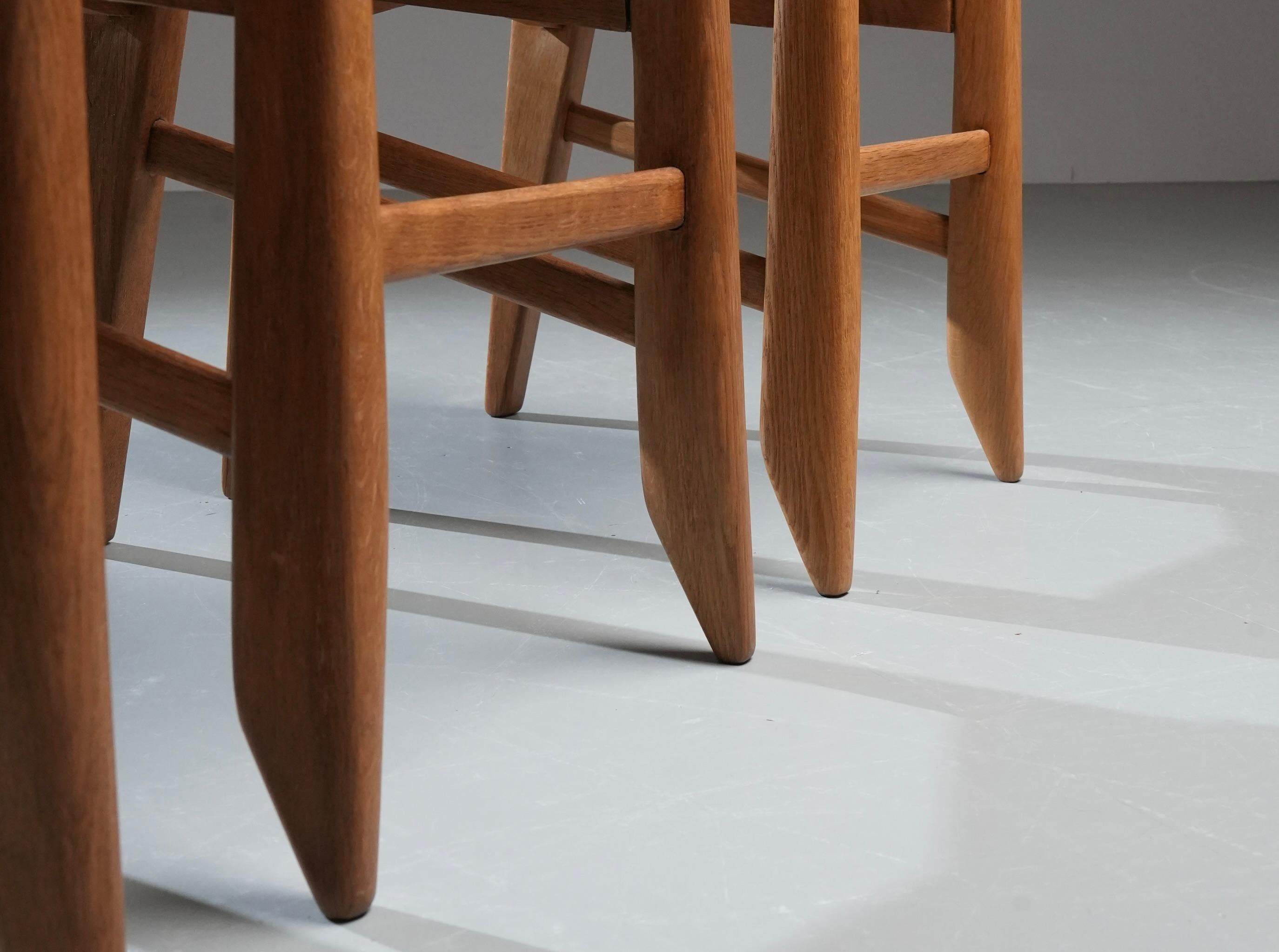 Set of 6 Guillerme et Chambron Dining Chairs in Oak, France, 1960's For Sale 3