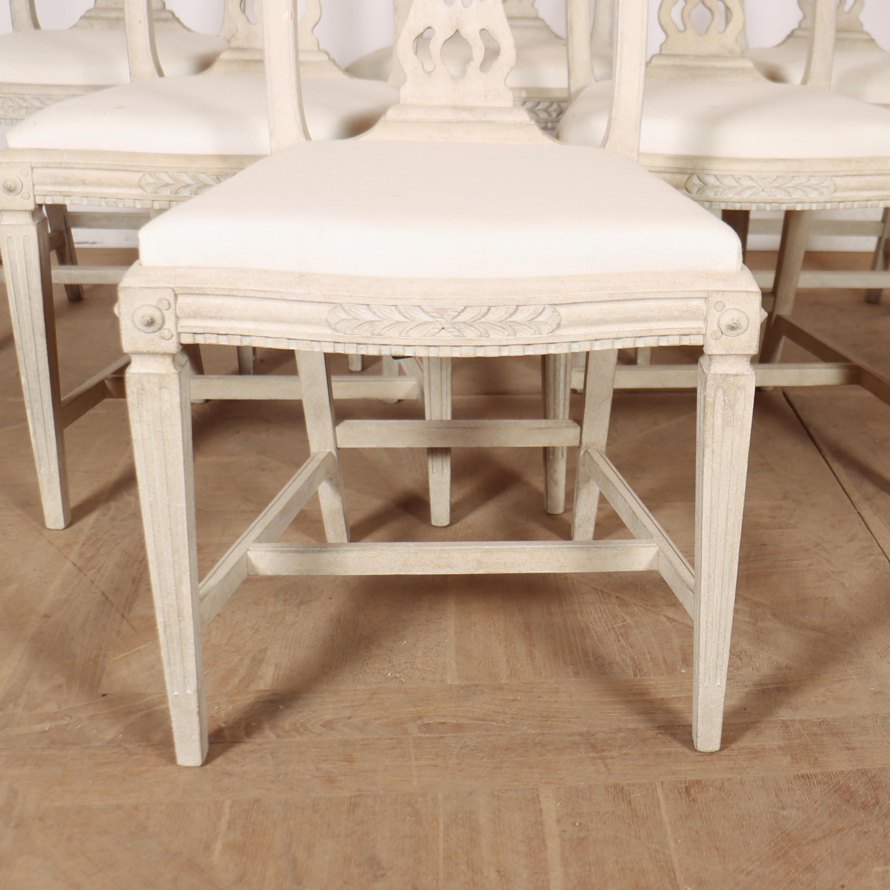 Dipinto a mano Set di 6 sedie da pranzo in stile gustaviano in vendita