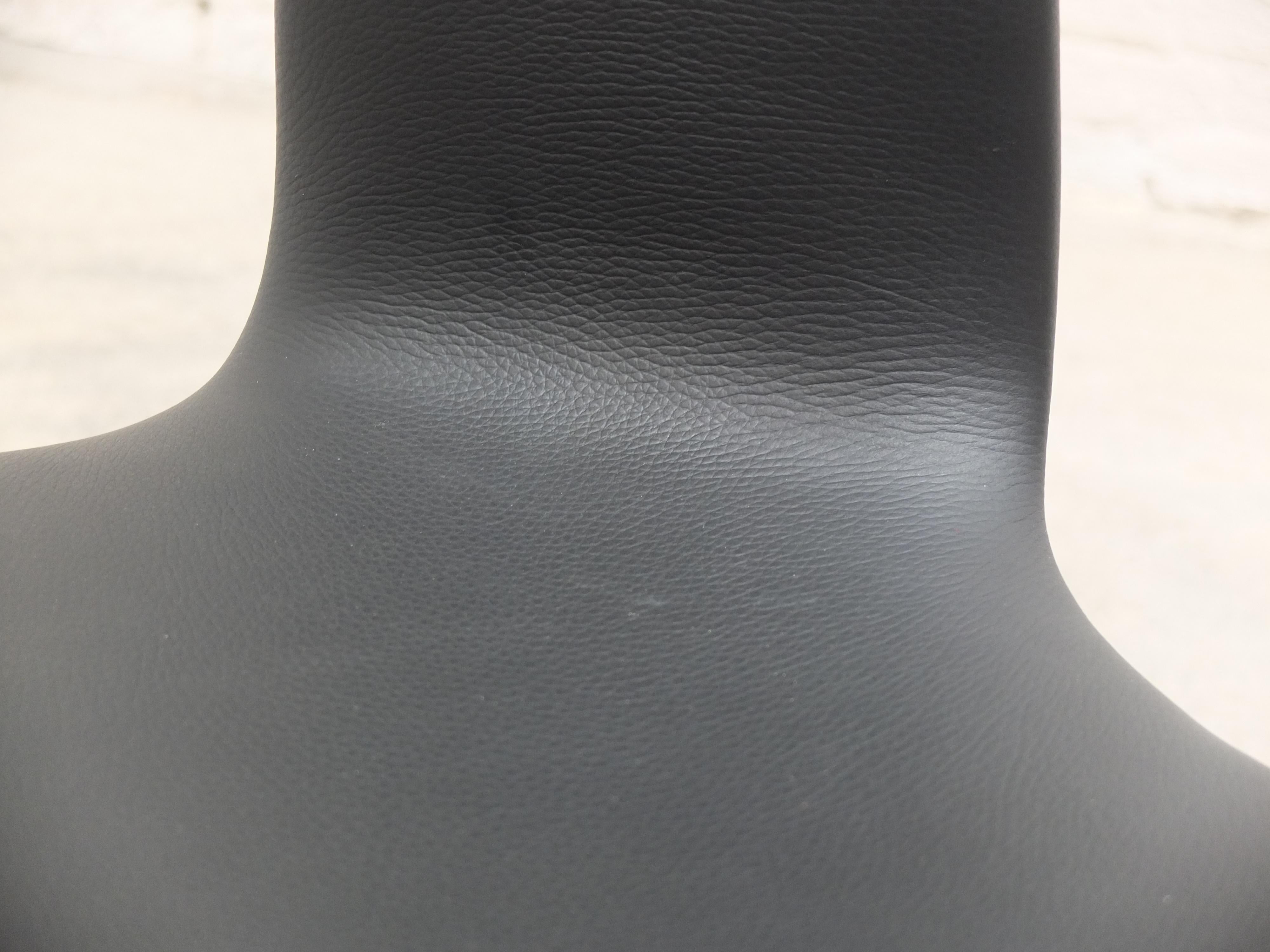 Set of 6 'Hammer' Chairs in Leather by Arne Jacobsen for Fritz Hansen, 1967 7