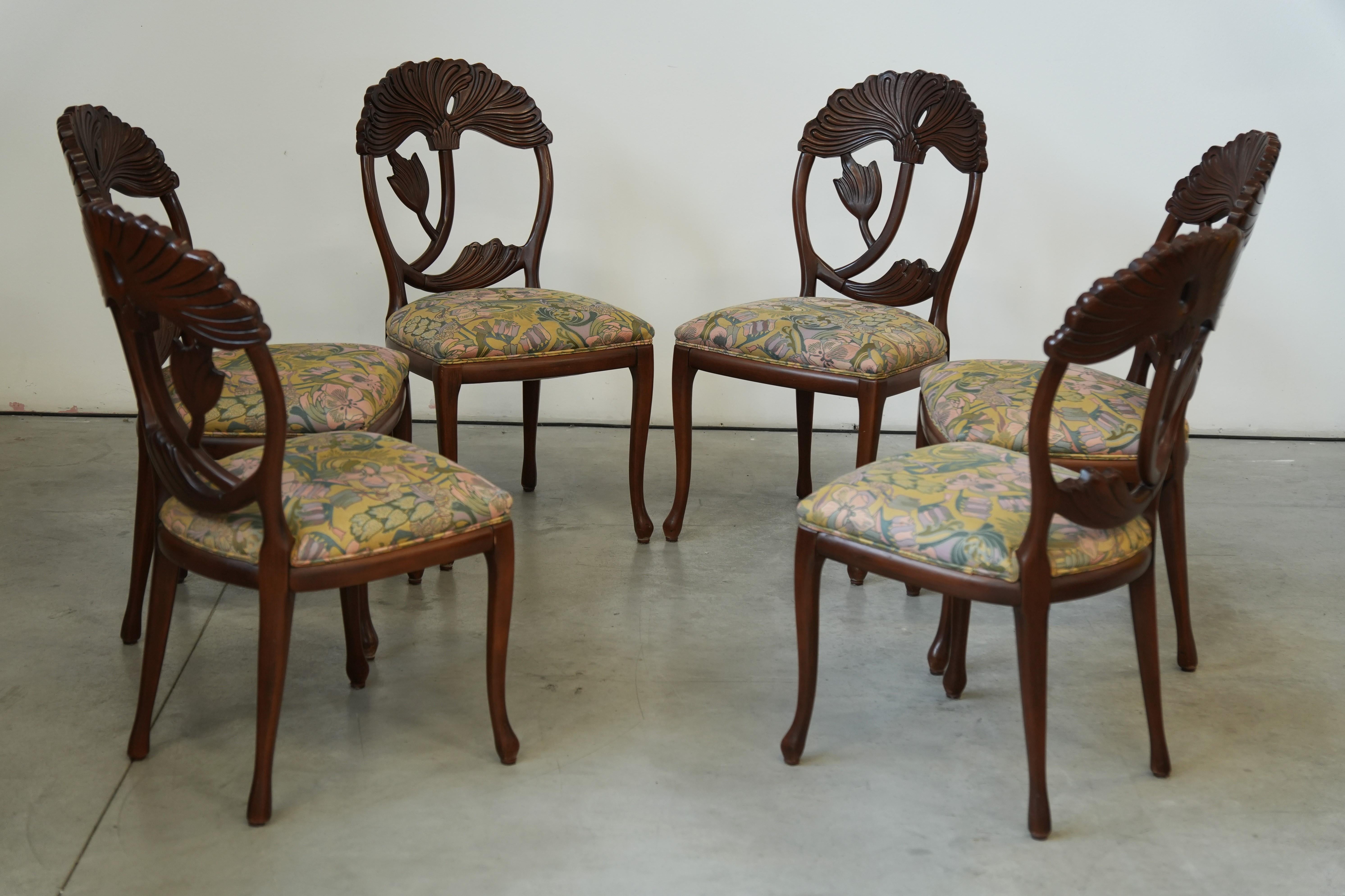 Set of 6 Hand‑Carved Art Nouveau Revival Dining Chairs with Floral Seats in vendita 5