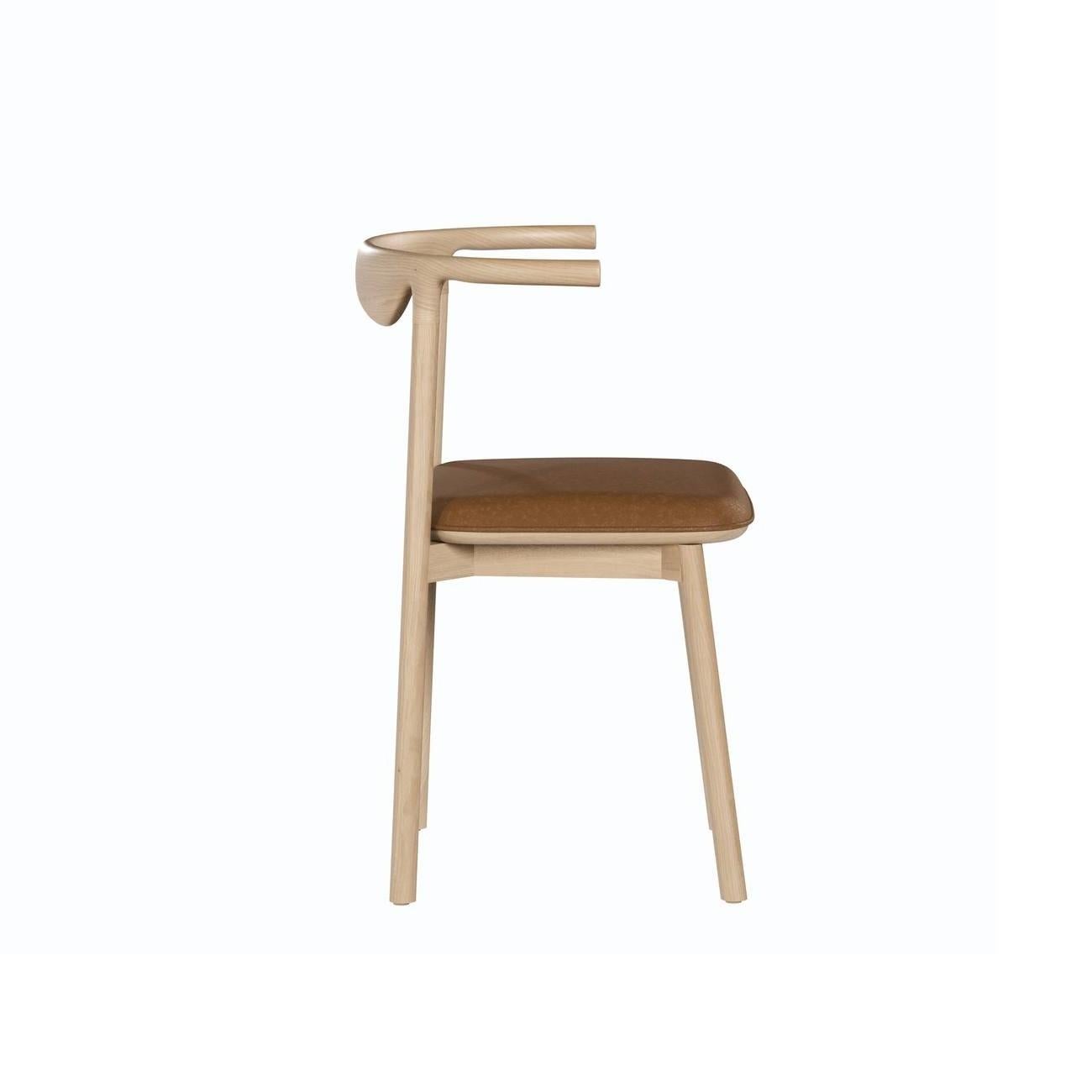 Set di 6 sedie da pranzo in legno di noce lavorate a mano in stile moderno scandinavo in vendita 3