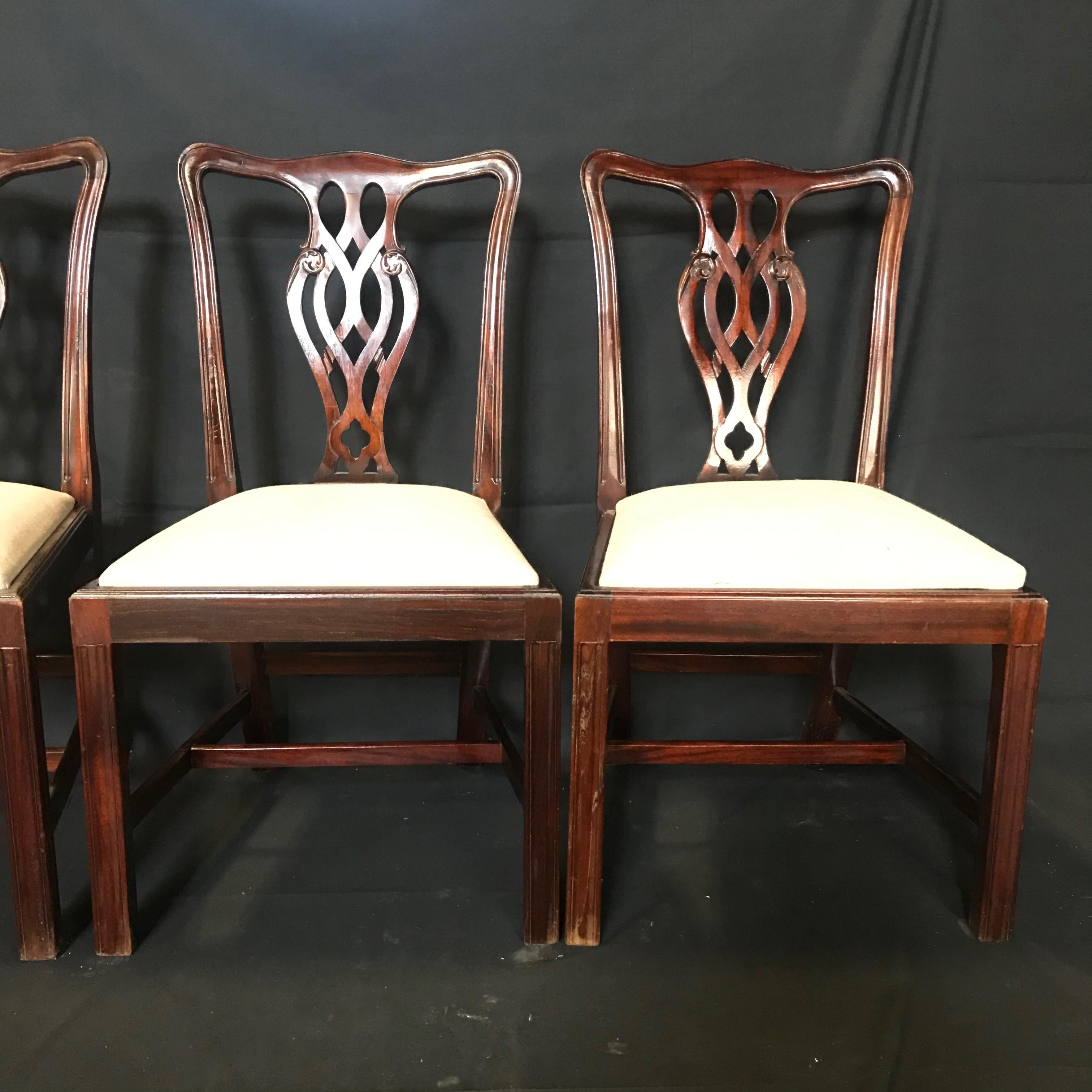 Set of 6 Handsome Fine English Chippendale Style Dining Chairs 4