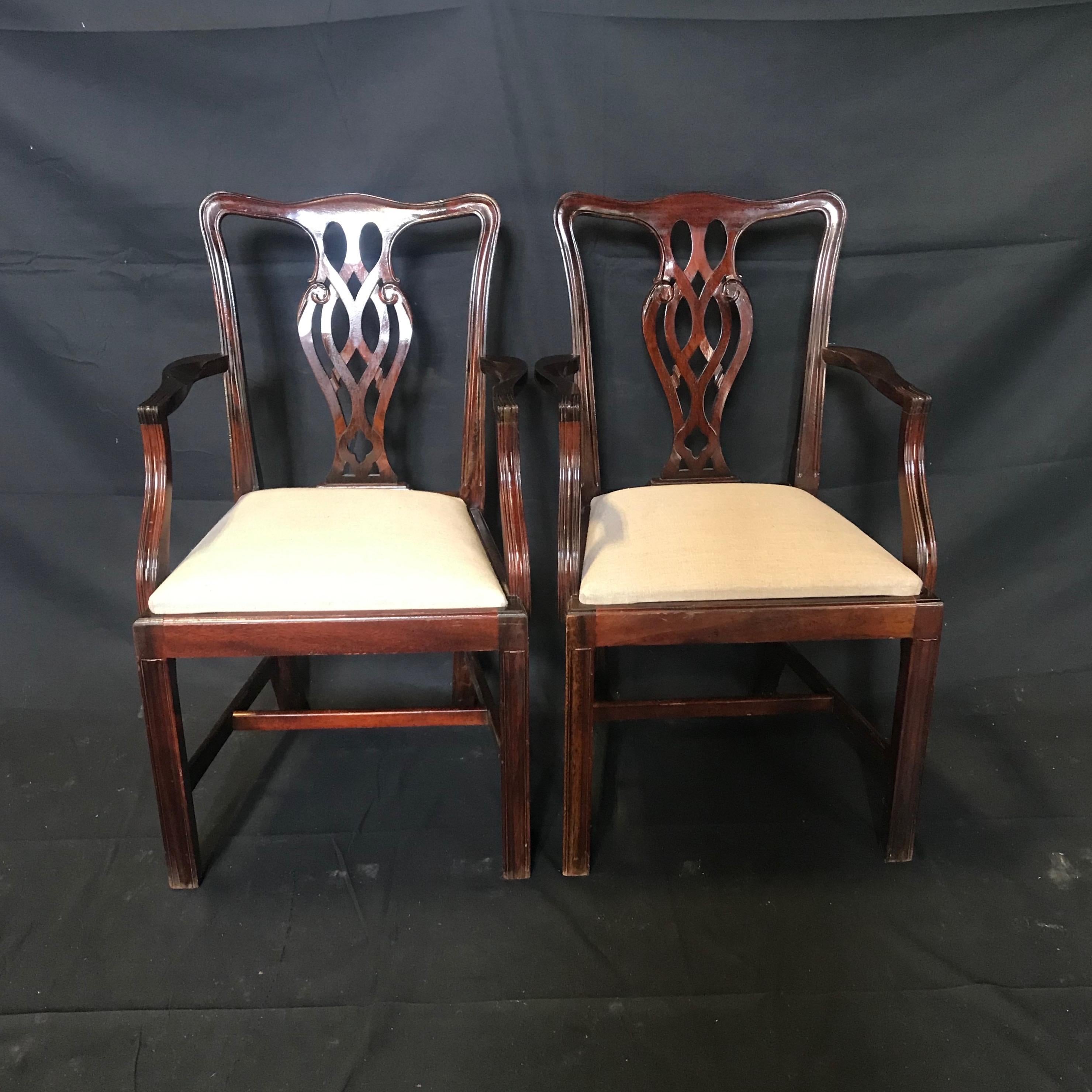 Set of 6 Handsome Fine English Chippendale Style Dining Chairs 8