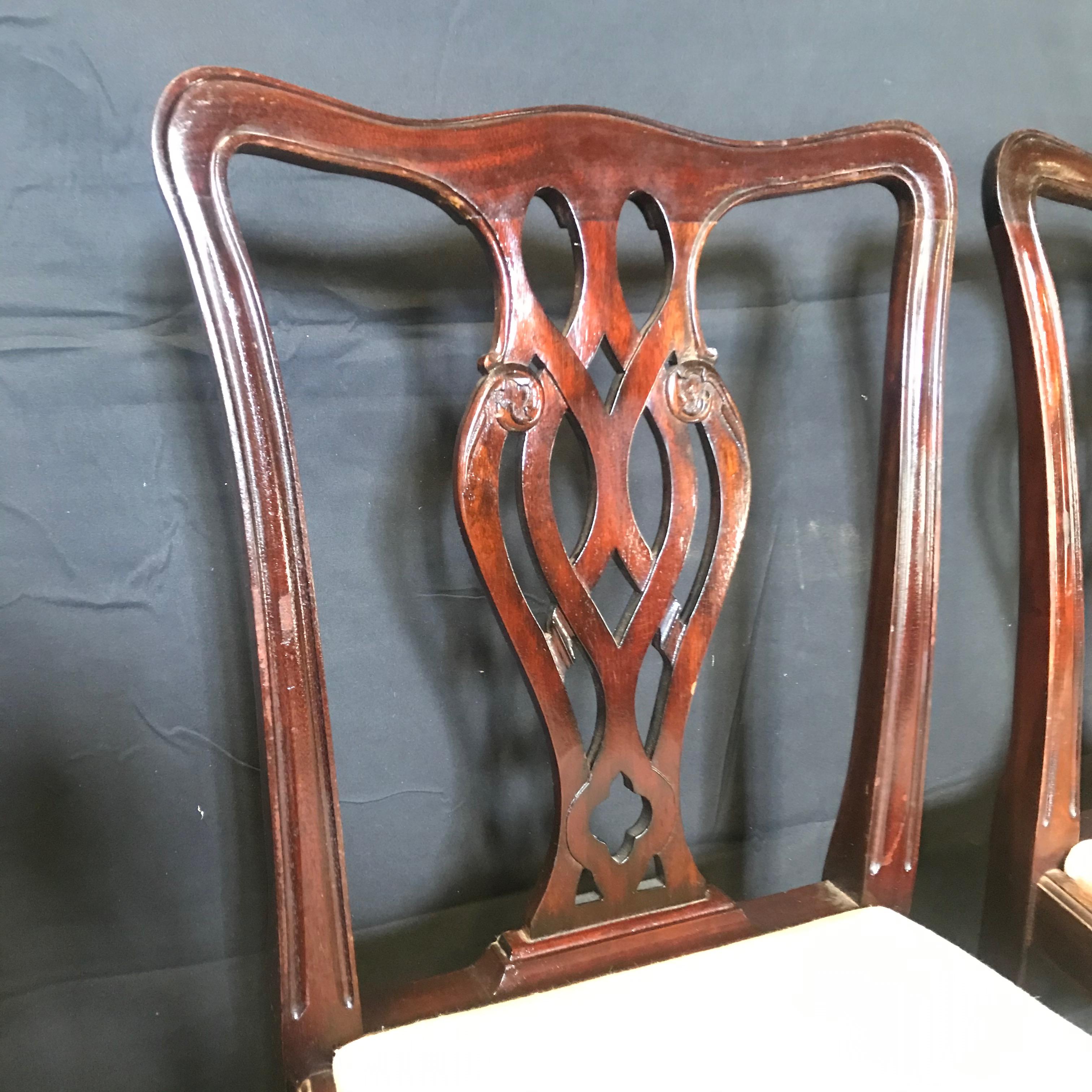 Mahogany Set of 6 Handsome Fine English Chippendale Style Dining Chairs
