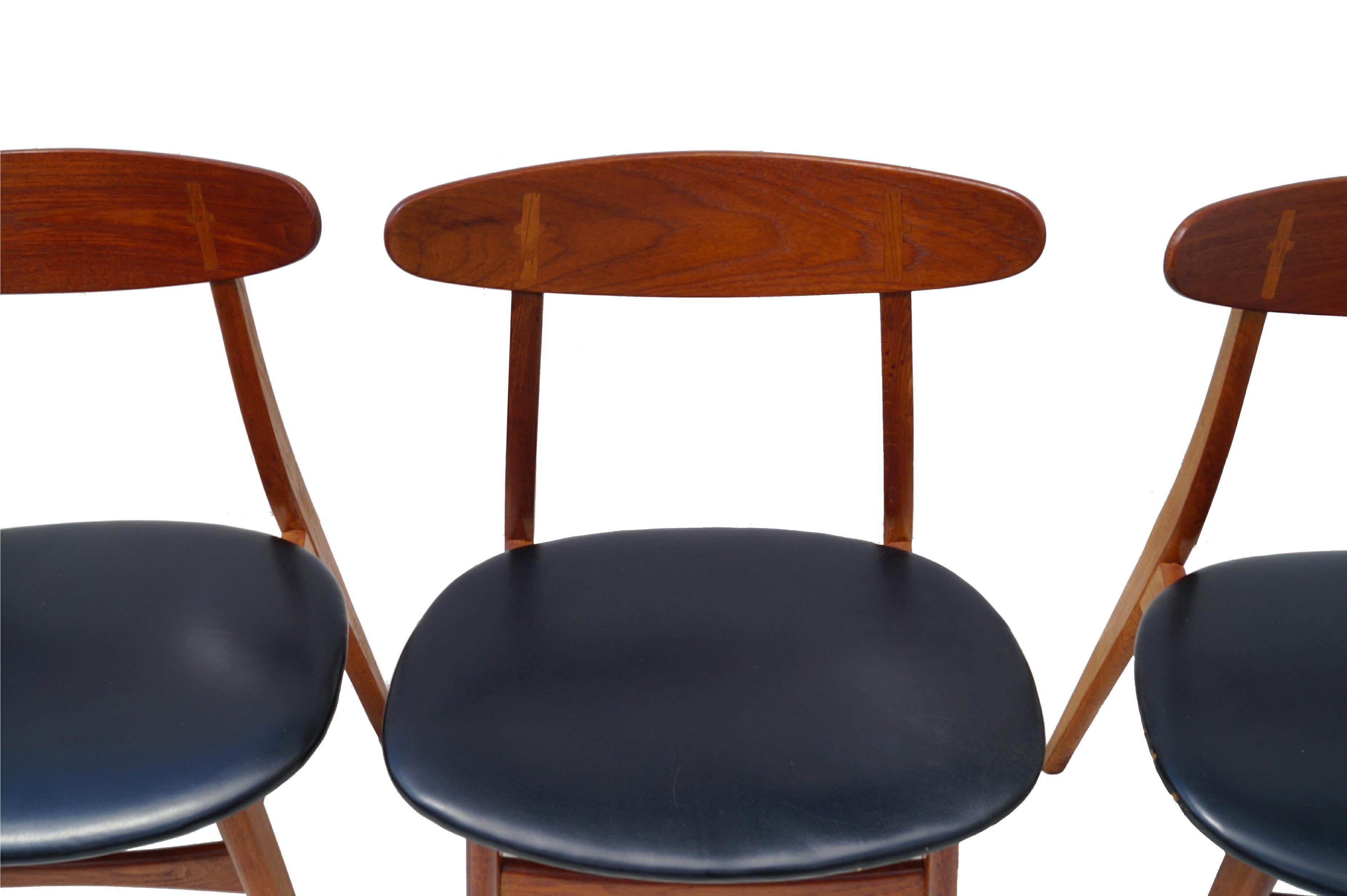 Scandinavian Modern Set of 6 Hans J. Wegner Dining Chairs Model CH30 for Carl Hansen & Son