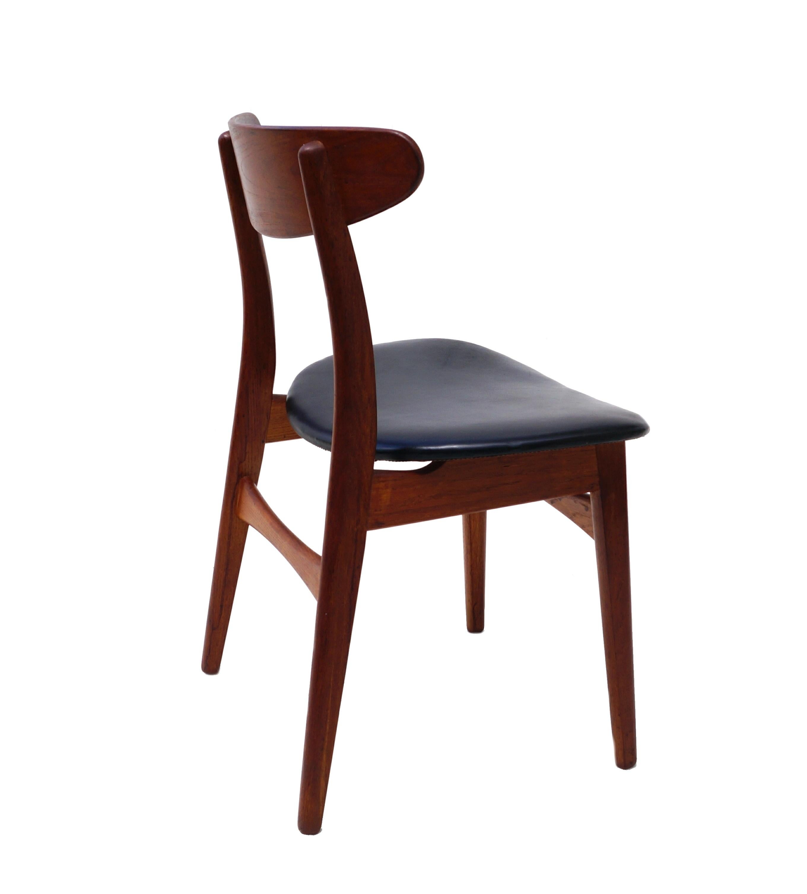 Wood Set of 6 Hans J. Wegner Dining Chairs Model CH30 for Carl Hansen & Son