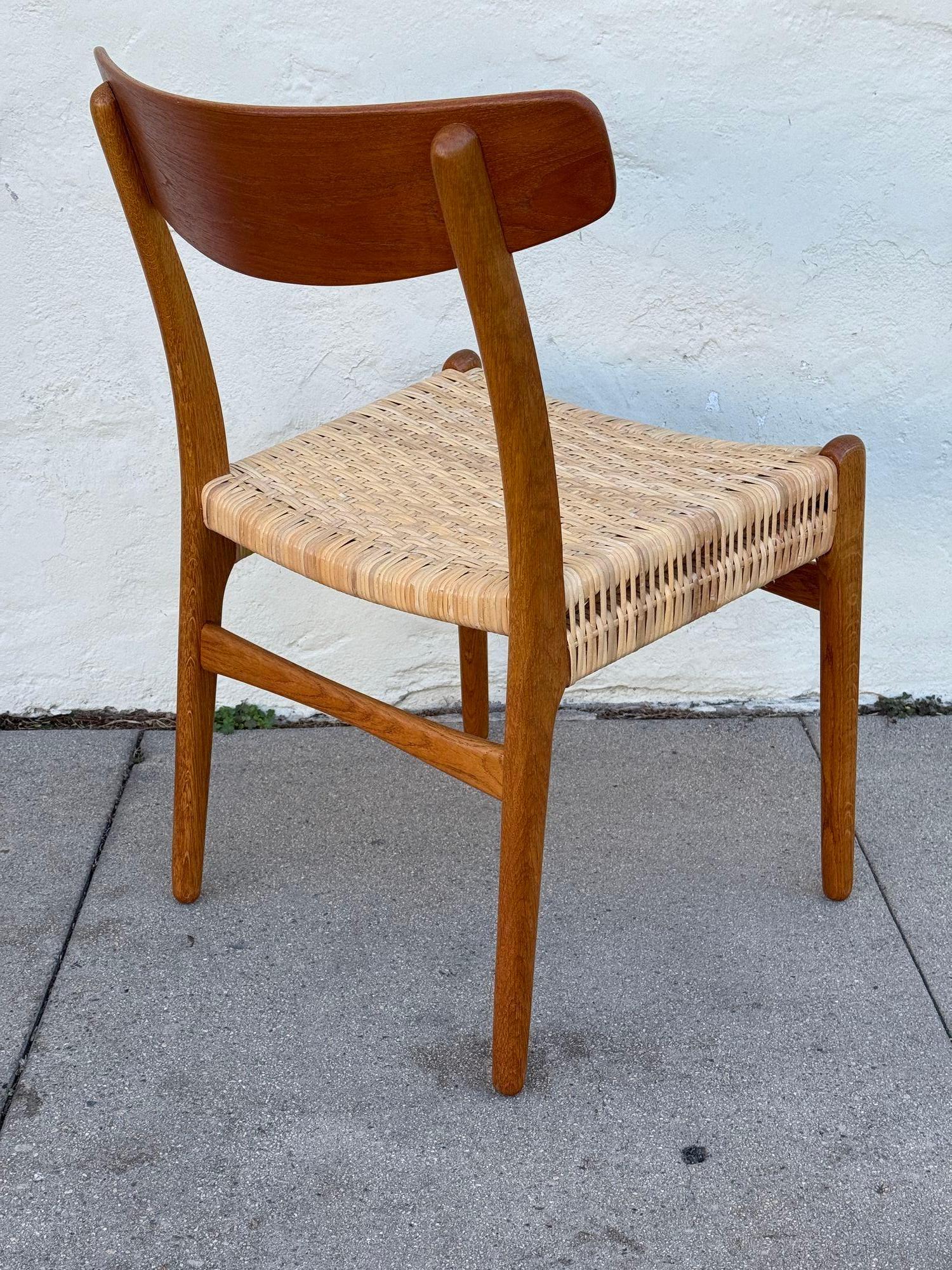Danese Set di 6 sedie da pranzo Hans Wegner CH 23 in vendita