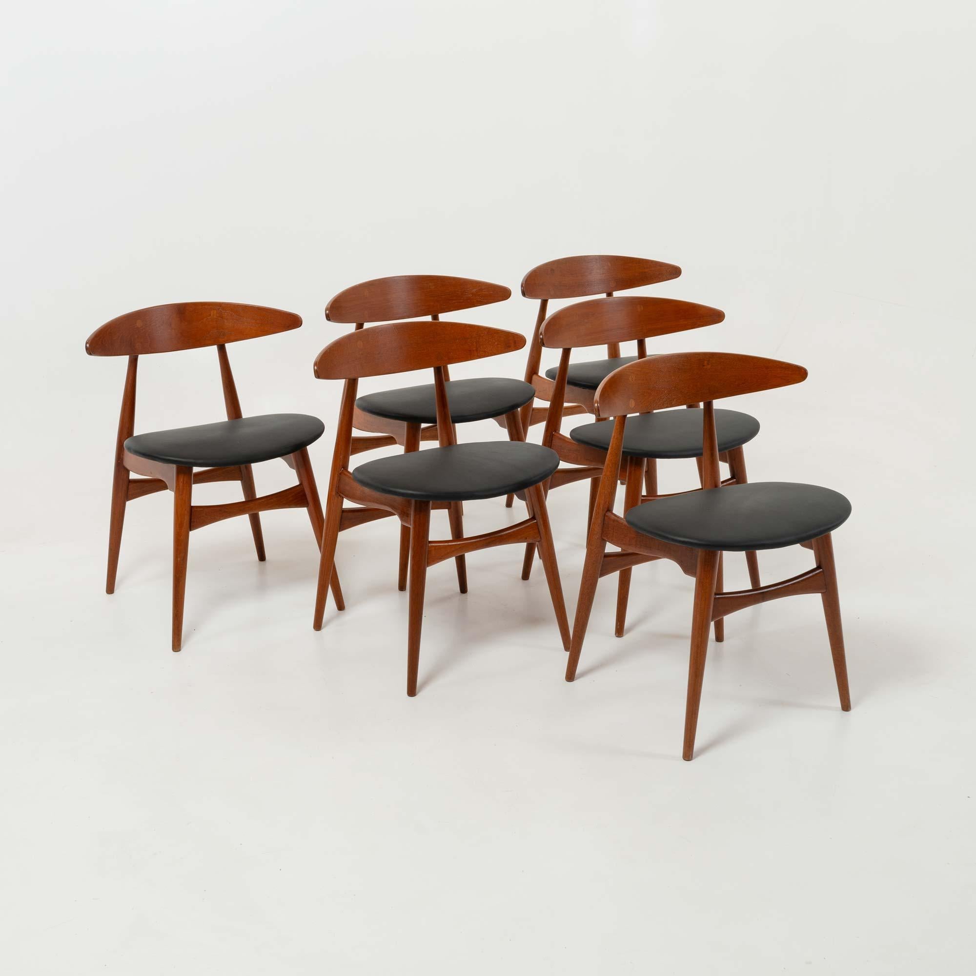 Danish Set of 6 Hans Wegner for Carl Hansen & Son CH33 Chairs in Teak and Black Leather