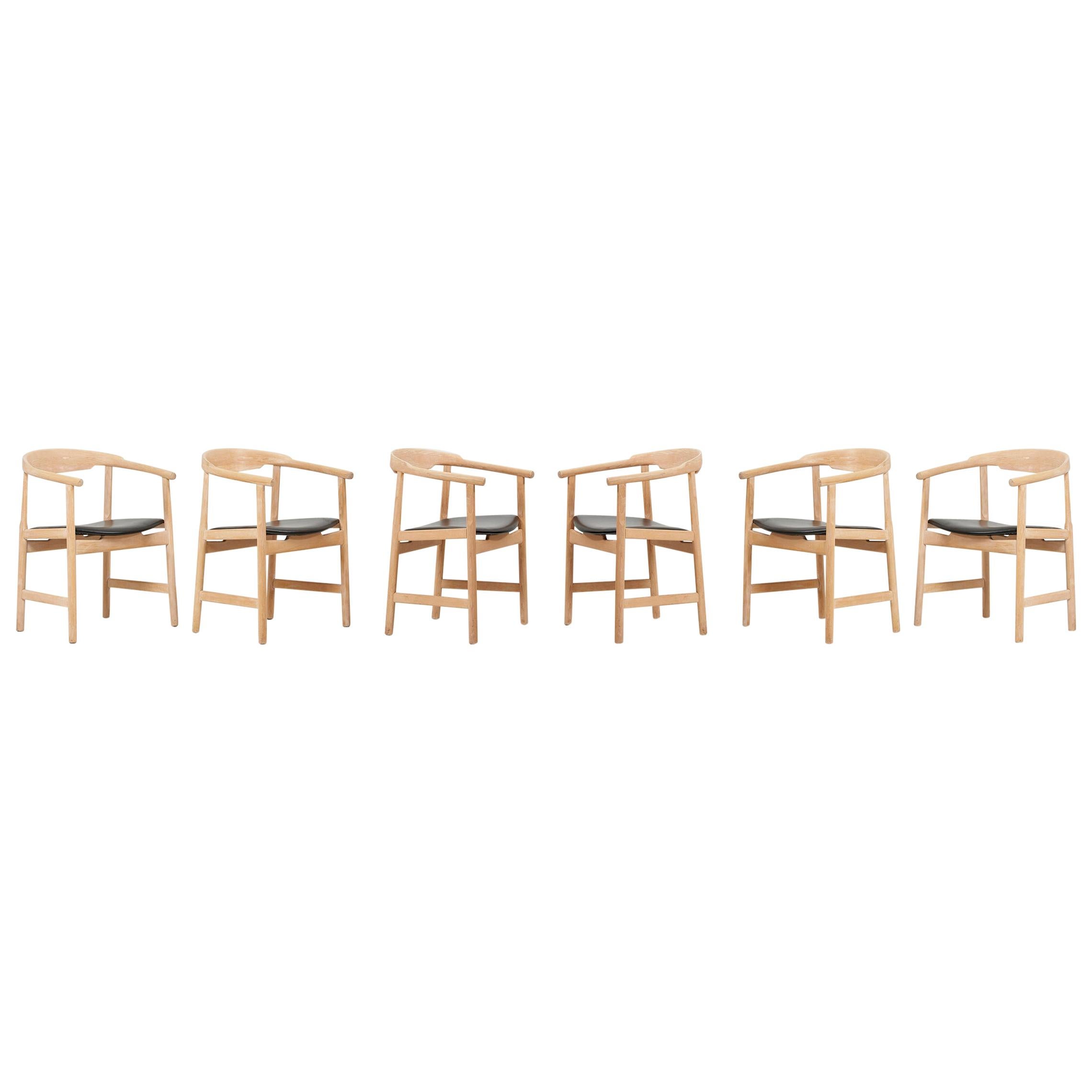 Set of 6 Hans Wegner PP203 Chairs in Oak and Black Leather for PP Møbler