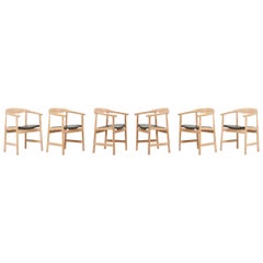 Set of 6 Hans Wegner PP203 Chairs in Oak and Black Leather for PP Møbler