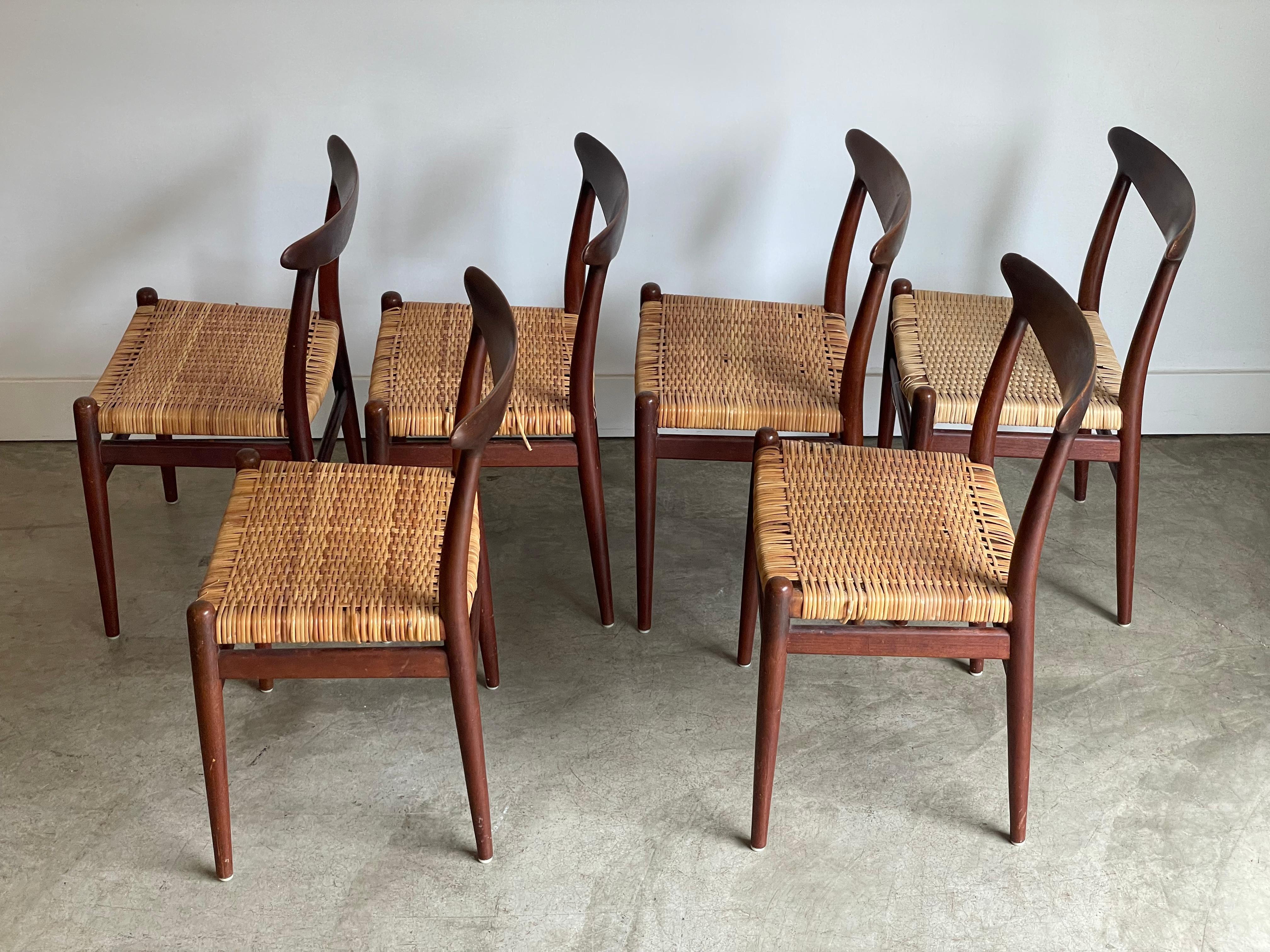 Set of 6 Hans Wegner W2 Dining Chairs For Sale 3