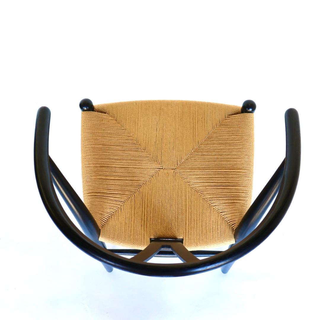 Set of 6 Hans Wegner Wishbone Chairs in Oak and Black Lacquer 1