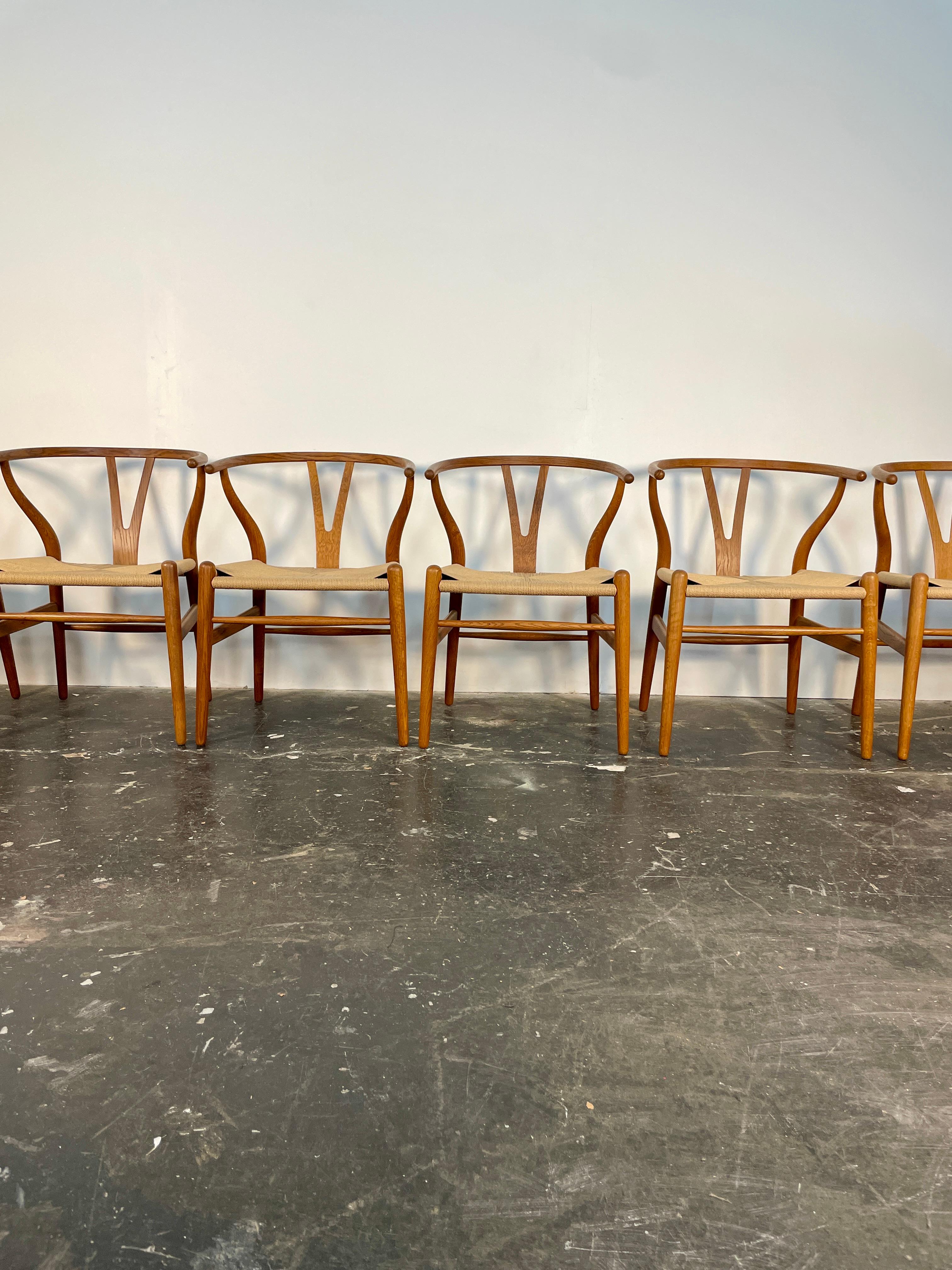 Danese Set di 6 sedie Wishbone di Hans Wegner in Oak, circa anni '50 in vendita