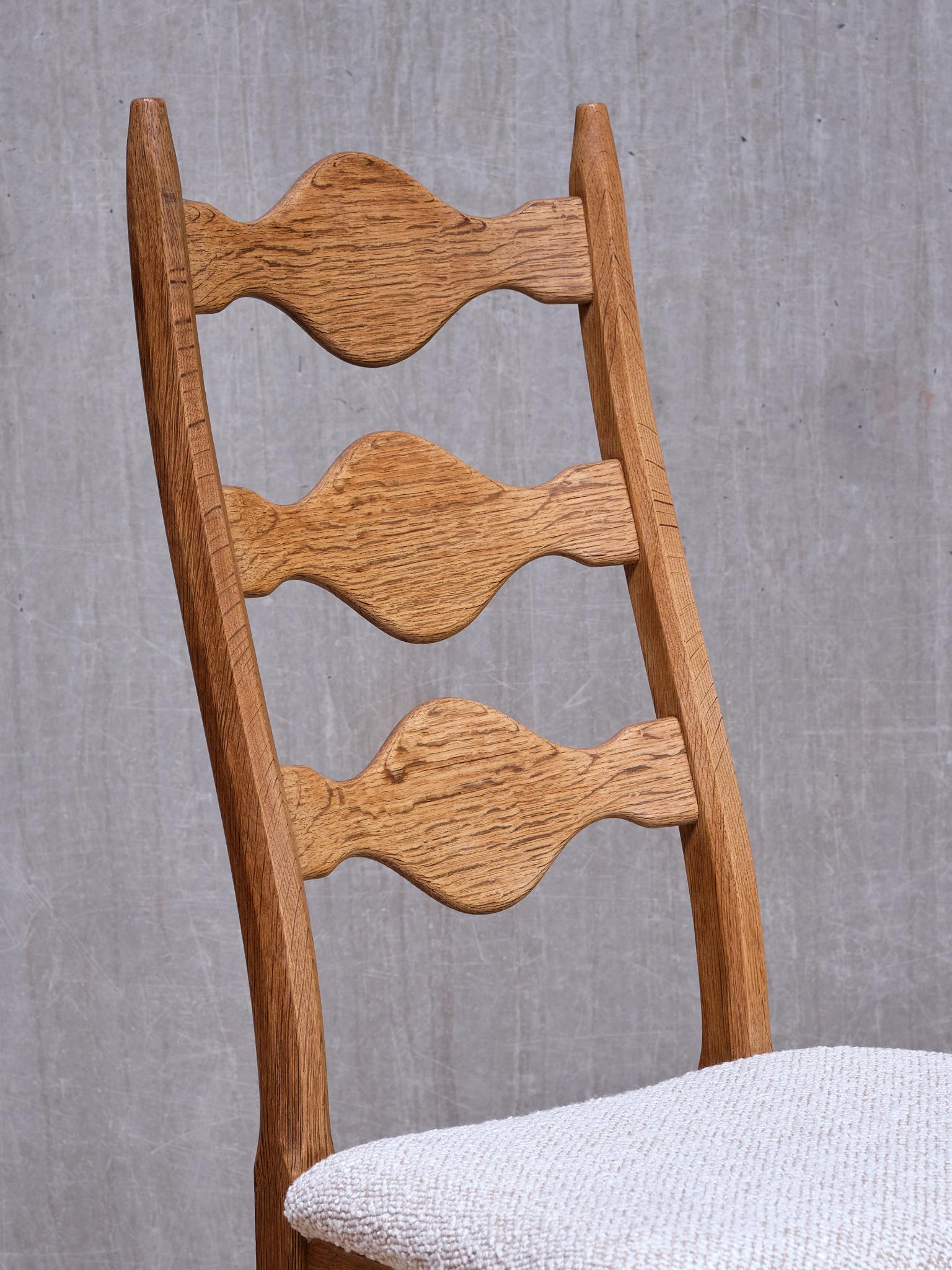 Set di 6 sedie da pranzo Henning Kjærnulf, Oak e Rubelli Bouclé, Danimarca, anni '60 in vendita 4