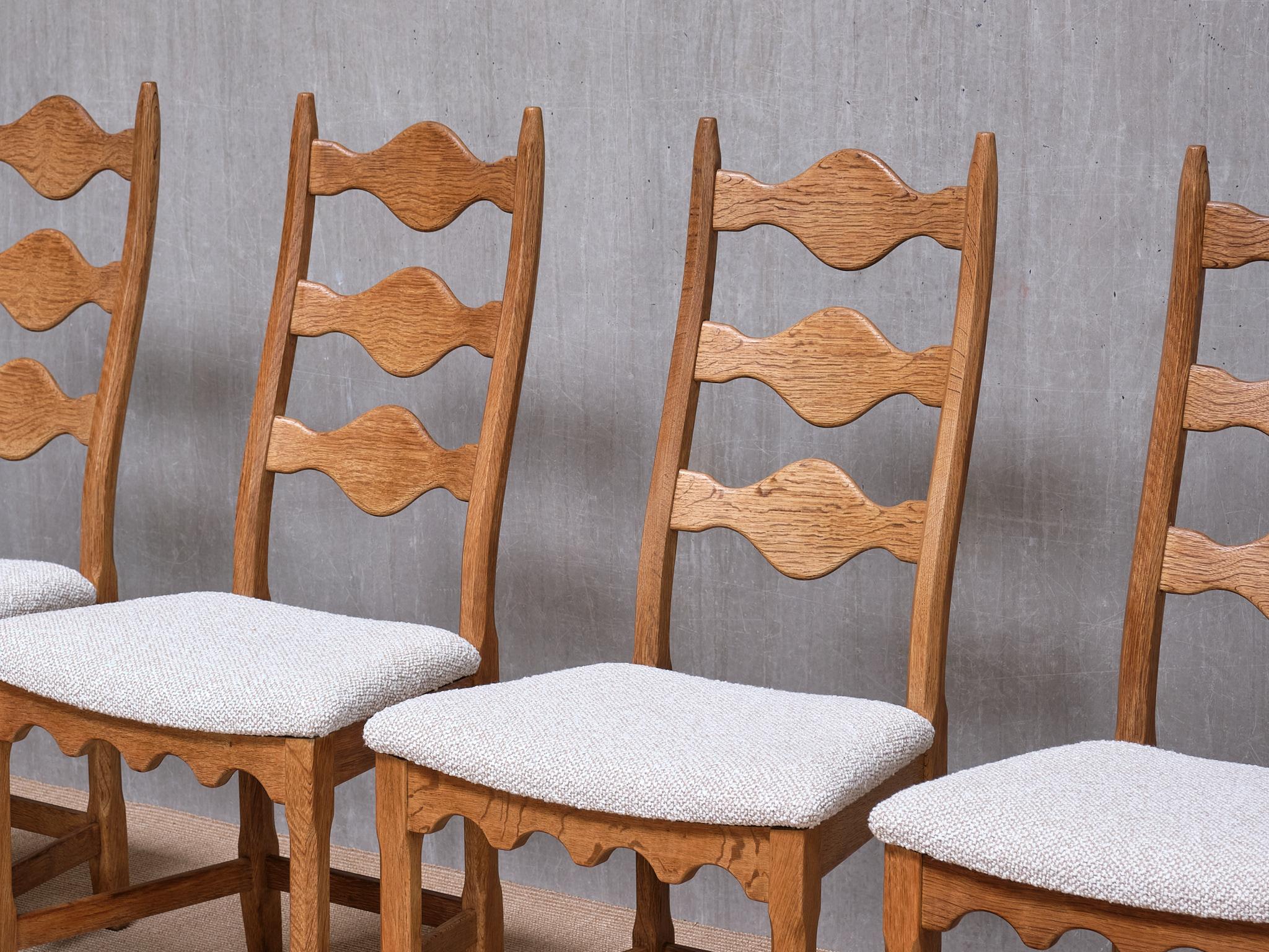 Danese Set di 6 sedie da pranzo Henning Kjærnulf, Oak e Rubelli Bouclé, Danimarca, anni '60 in vendita