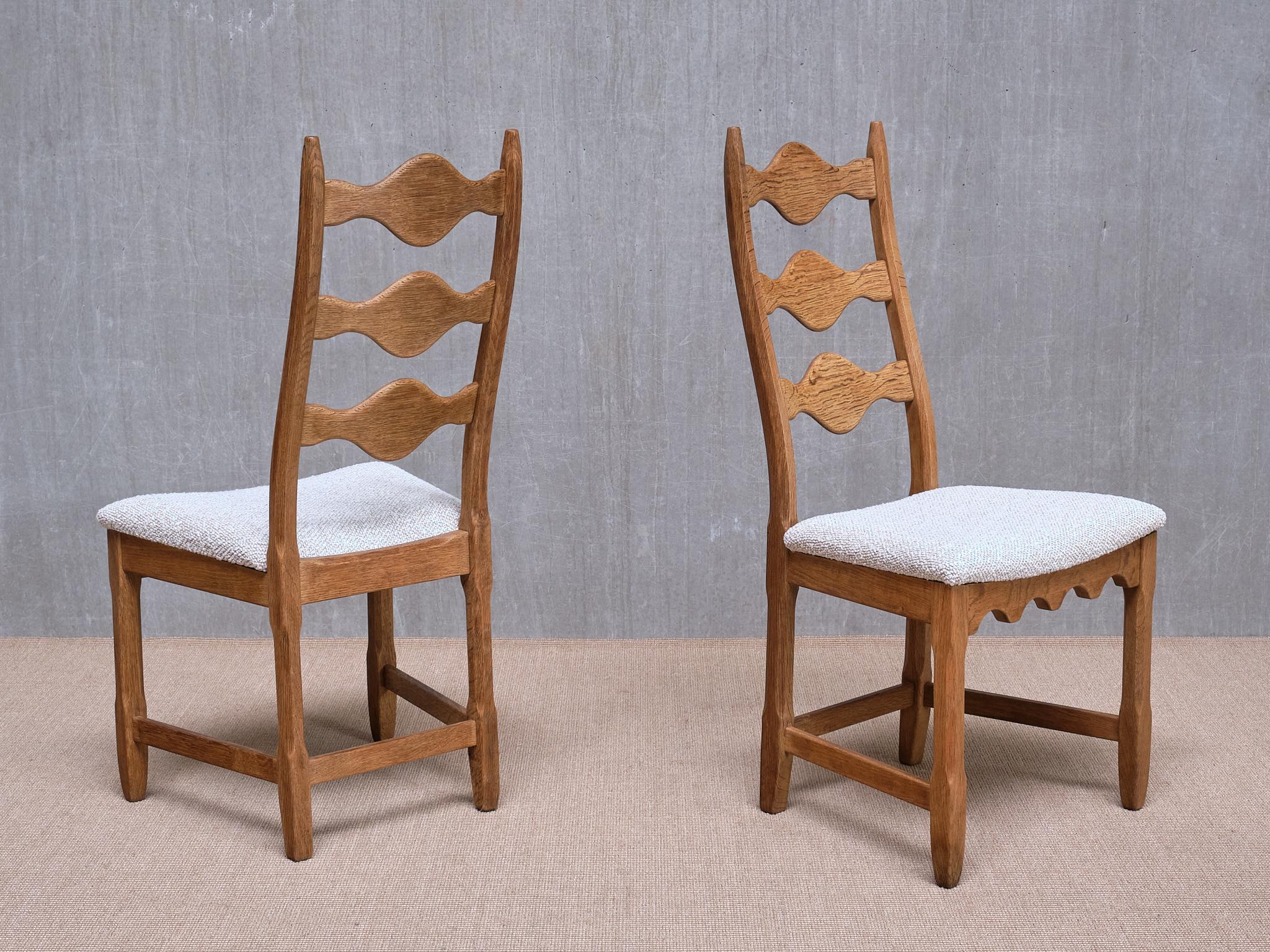Set di 6 sedie da pranzo Henning Kjærnulf, Oak e Rubelli Bouclé, Danimarca, anni '60 in vendita 1